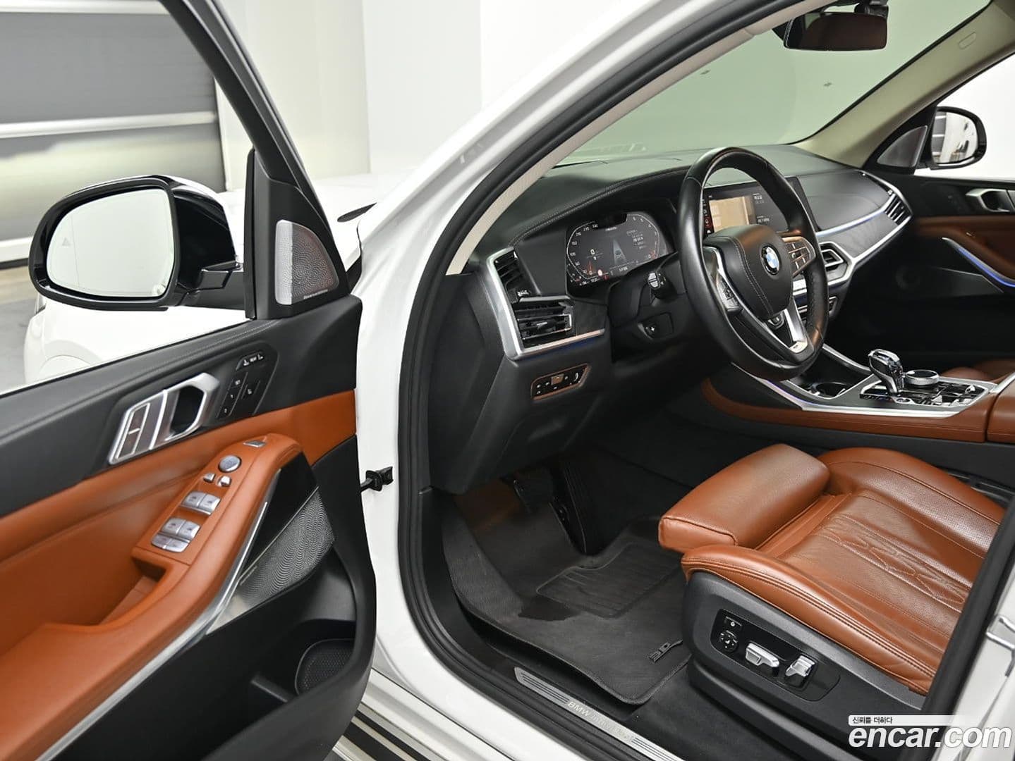 Main__Slider__Photo:X7 BMW 2021.5-10