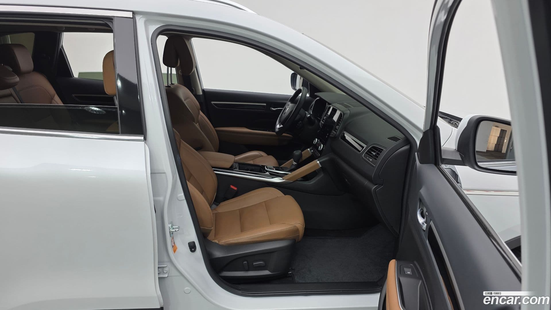 Main__Slider__Photo:QM6 Renault-KoreaSamsung 2024.8-10