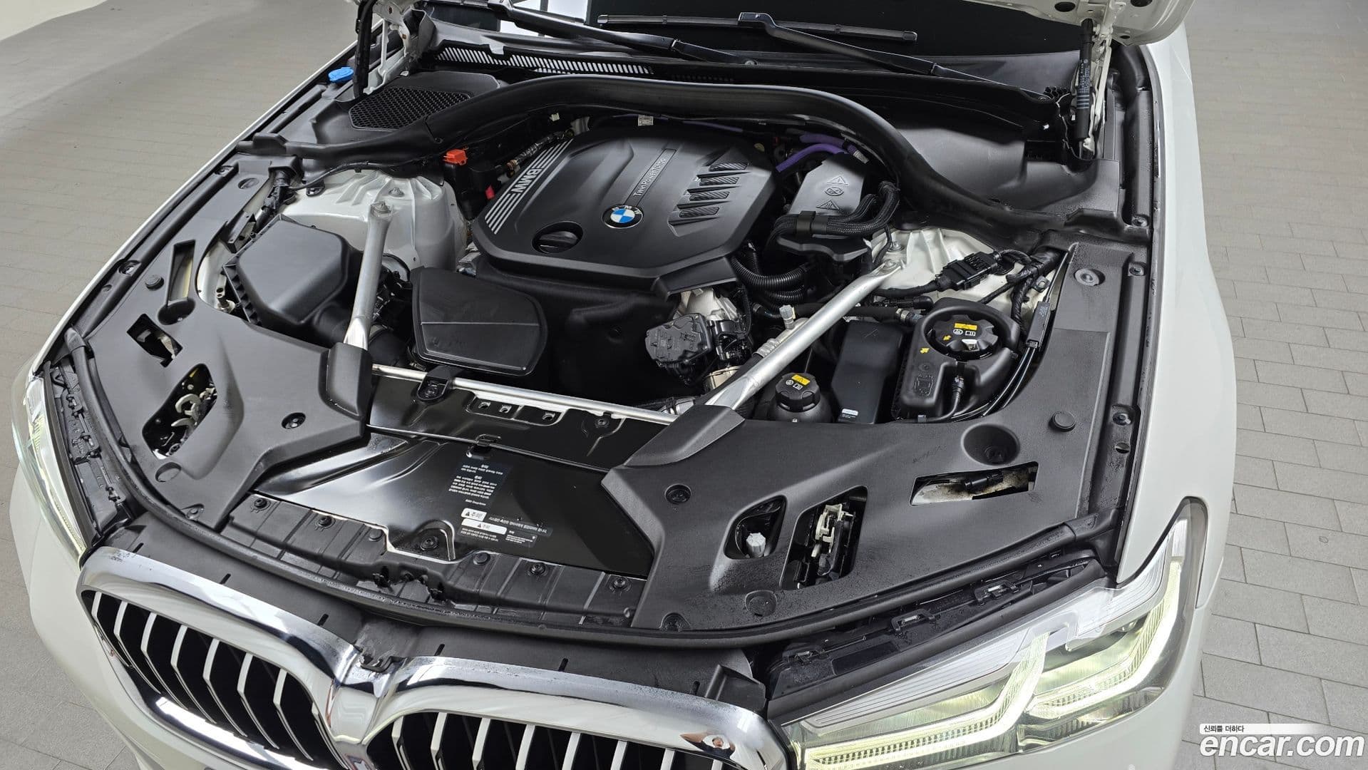 Main__Slider__Photo:5-Series BMW 2020.10-5