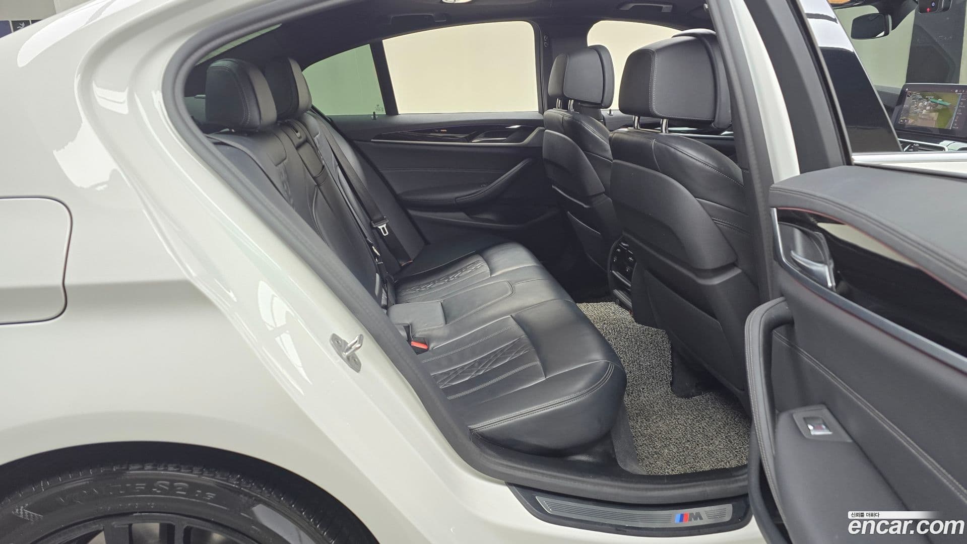 Main__Slider__Photo:5-Series BMW 2020.10-11