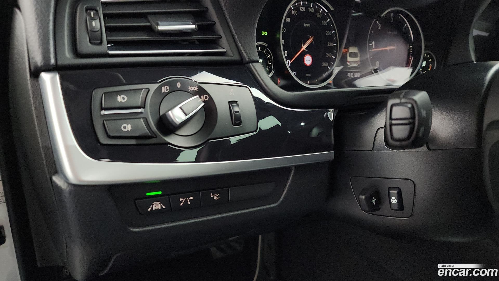 Main__Slider__Photo:5-Series BMW 2016.9-13