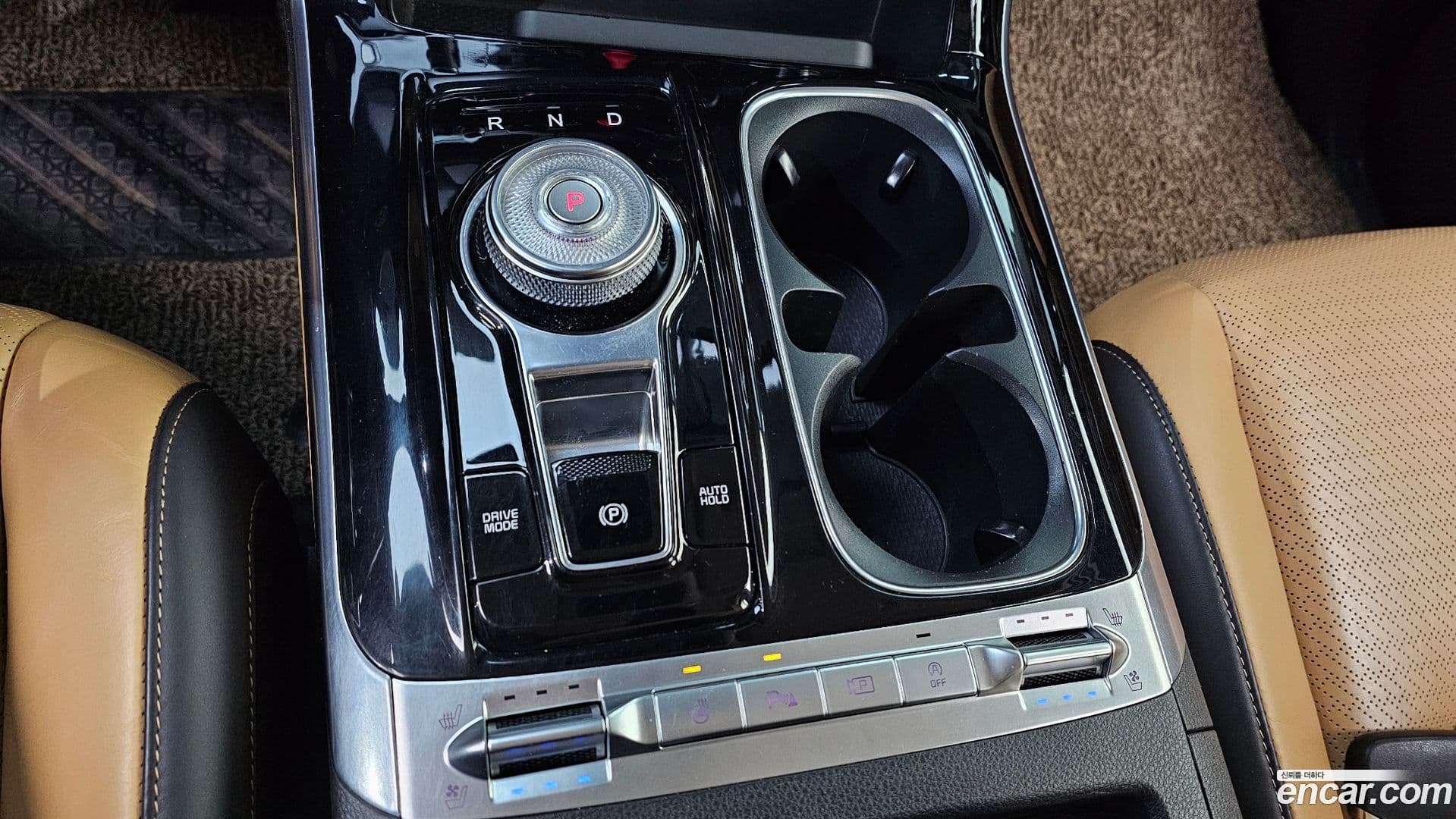 Main__Slider__Photo:Canival Kia 2021.0-8