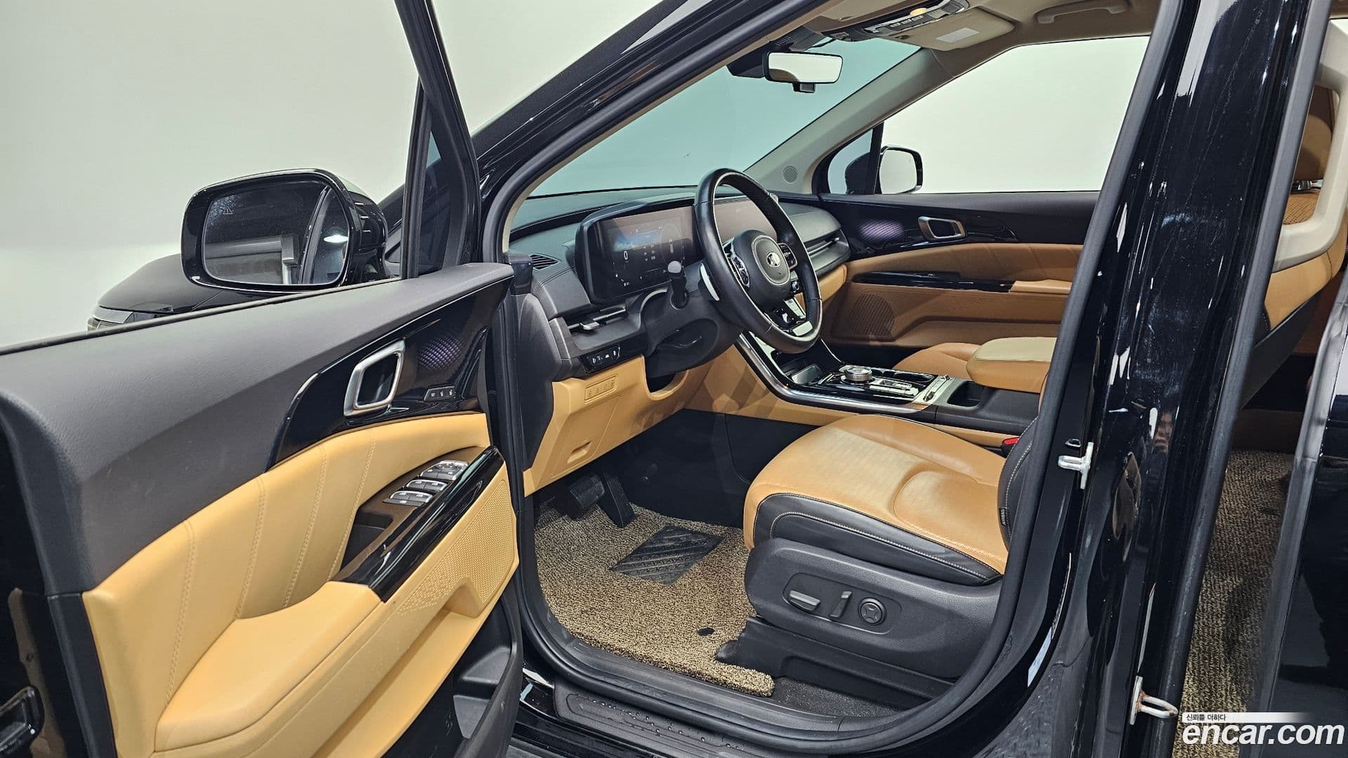 Main__Slider__Photo:Canival Kia 2021.0-9