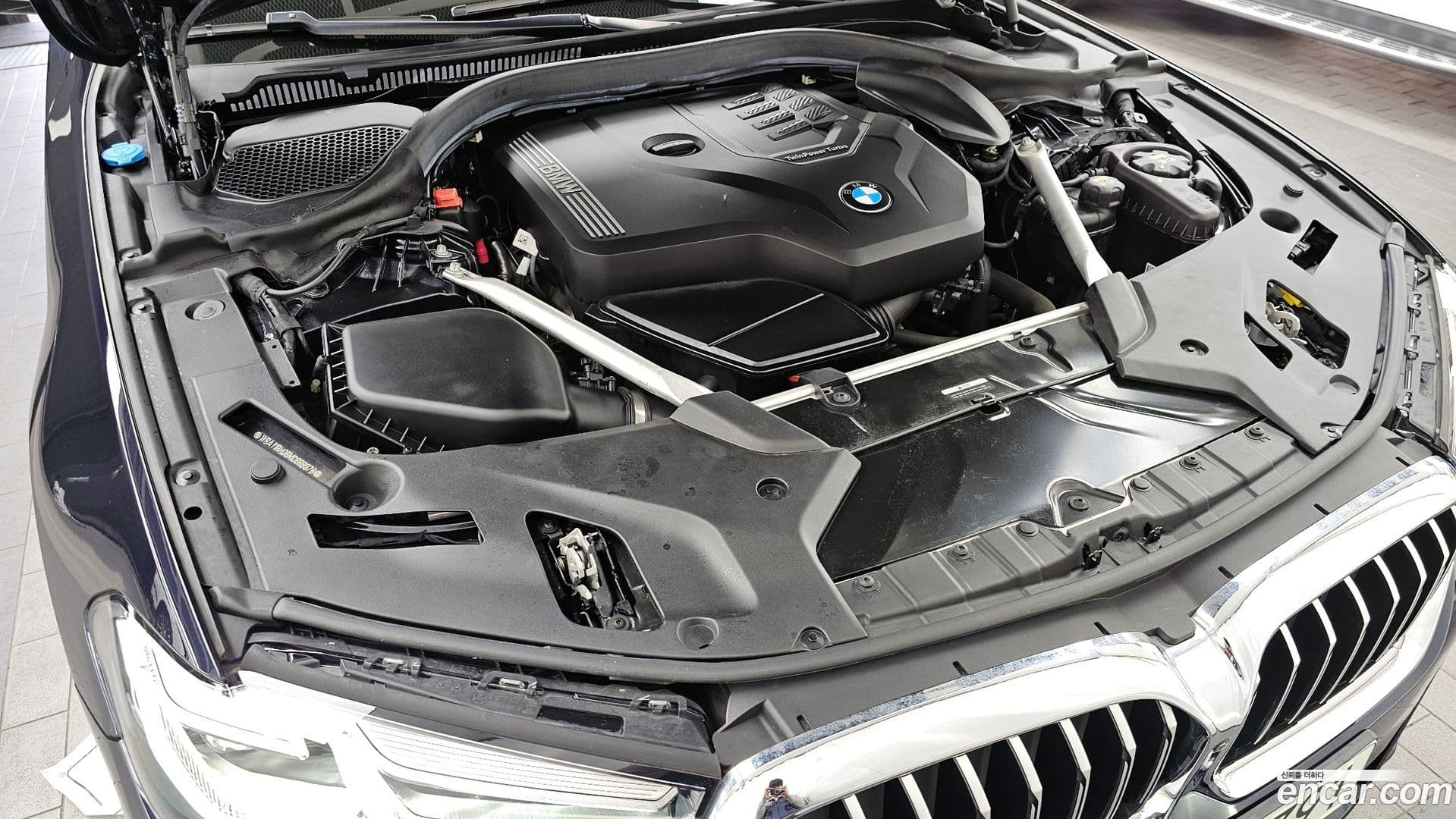 Main__Slider__Photo:5-Series BMW 2021.4-5