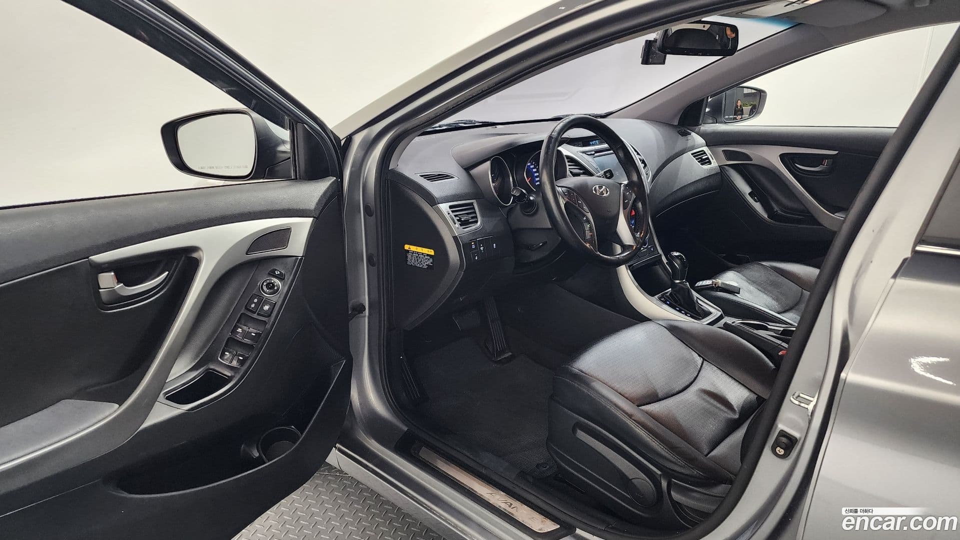 Main__Slider__Photo:AVANTE Hyundai 2014.10-9