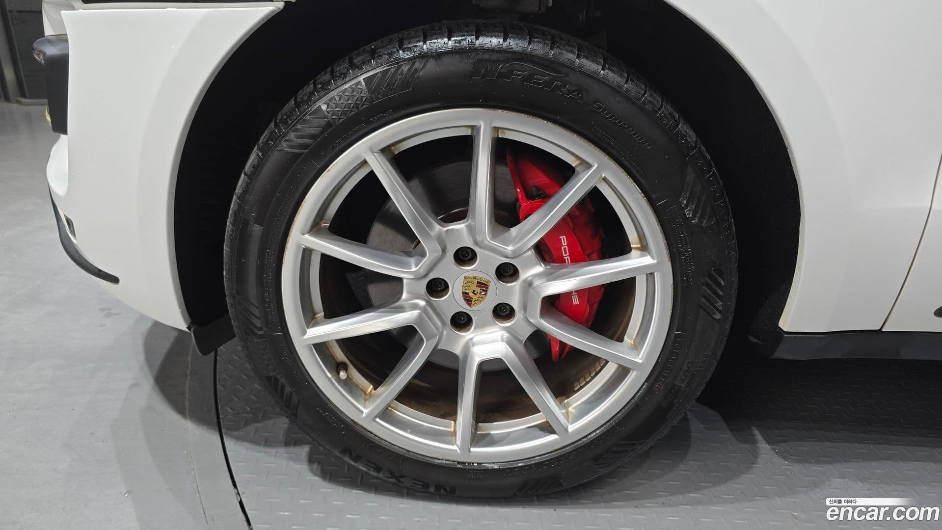 Main__Slider__Photo:Macan Porsche 2014.5-4