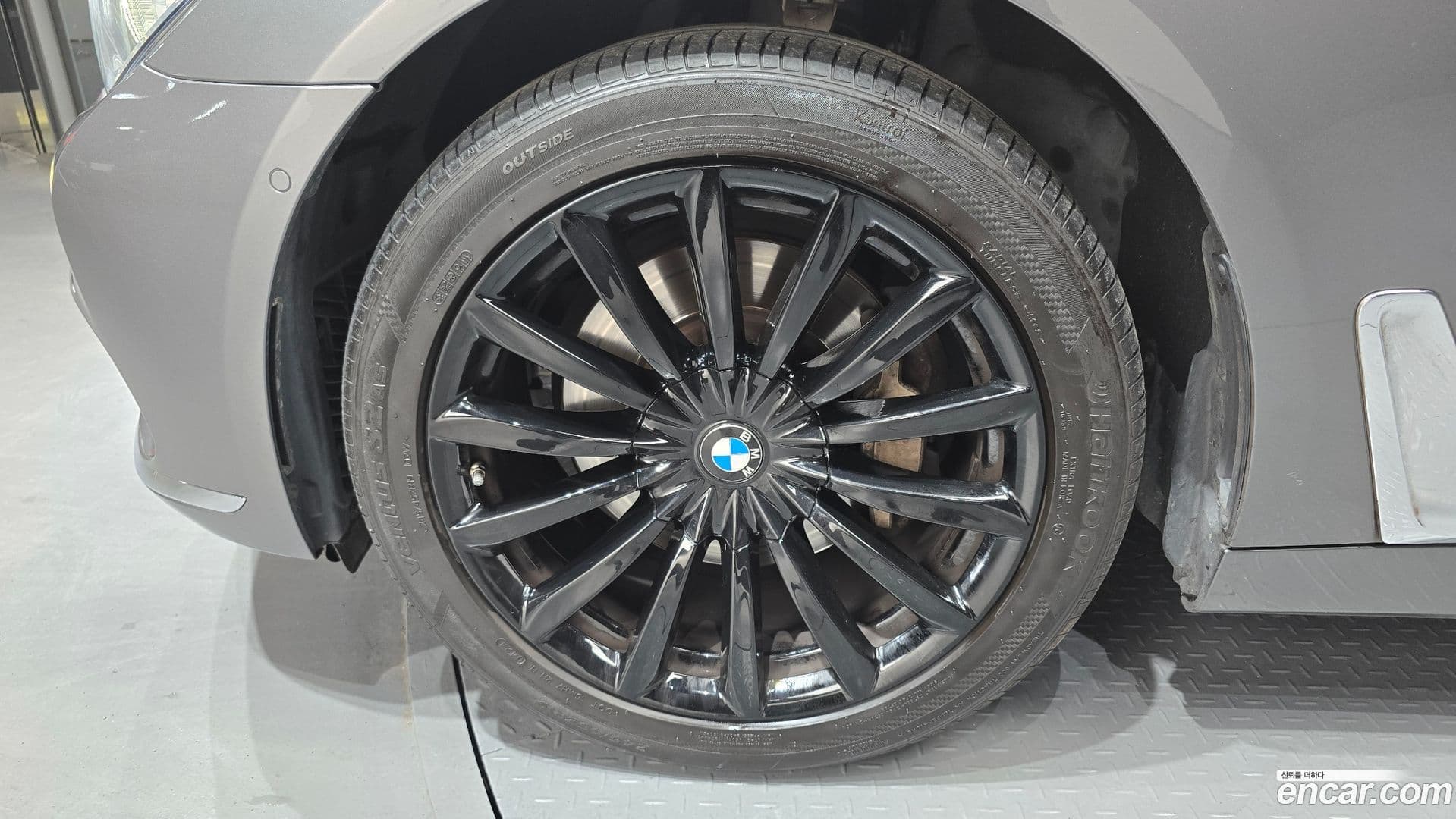 Main__Slider__Photo:7-Series BMW 2016.9-4