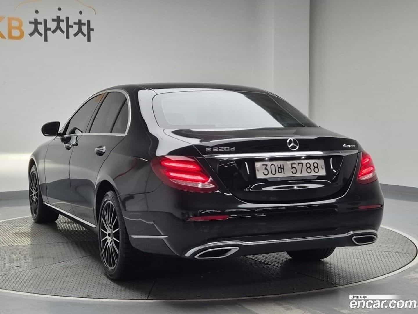E-Class Mercedes-Benz 2018.7-OUTER-003