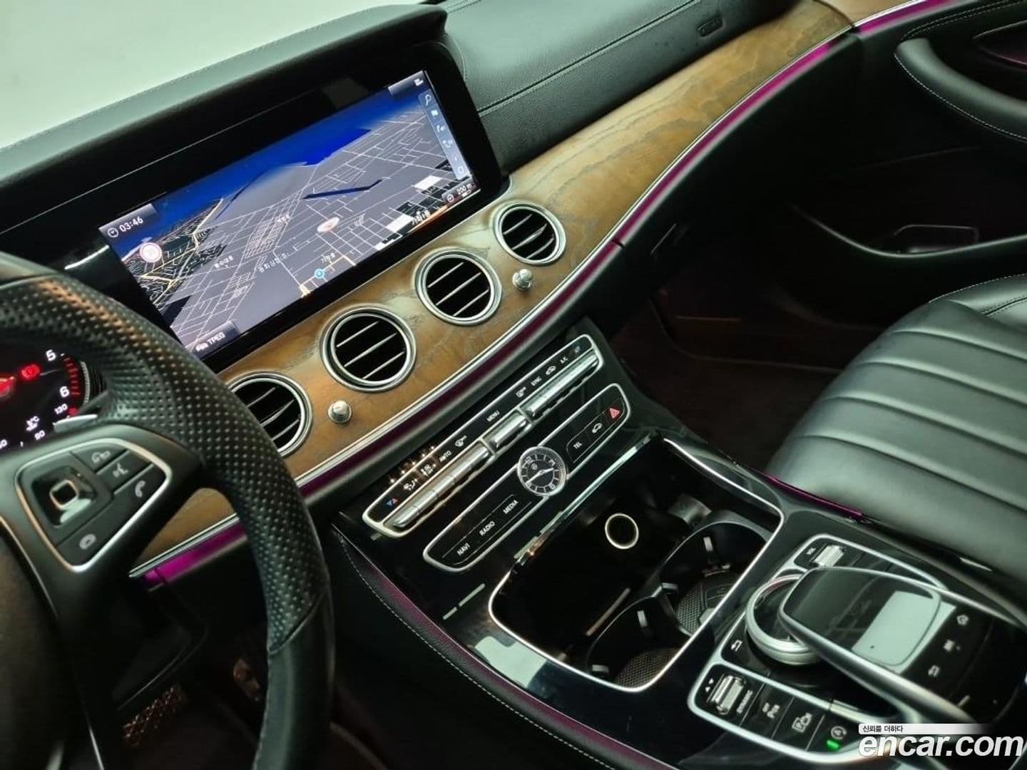 Main__Slider__Photo:E-Class Mercedes-Benz 2018.7-10