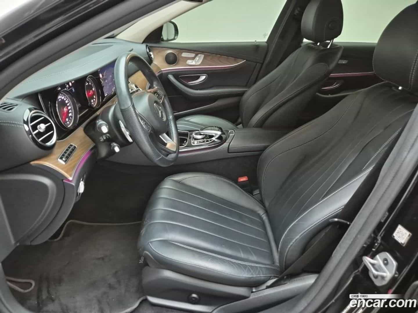 E-Class Mercedes-Benz 2018.7-OPTION-016