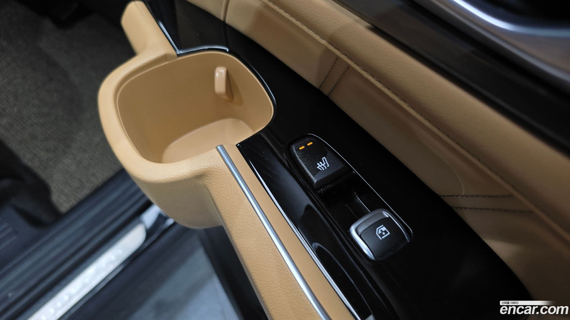 Main__Slider__Photo:Sorento Kia 2021.7-17