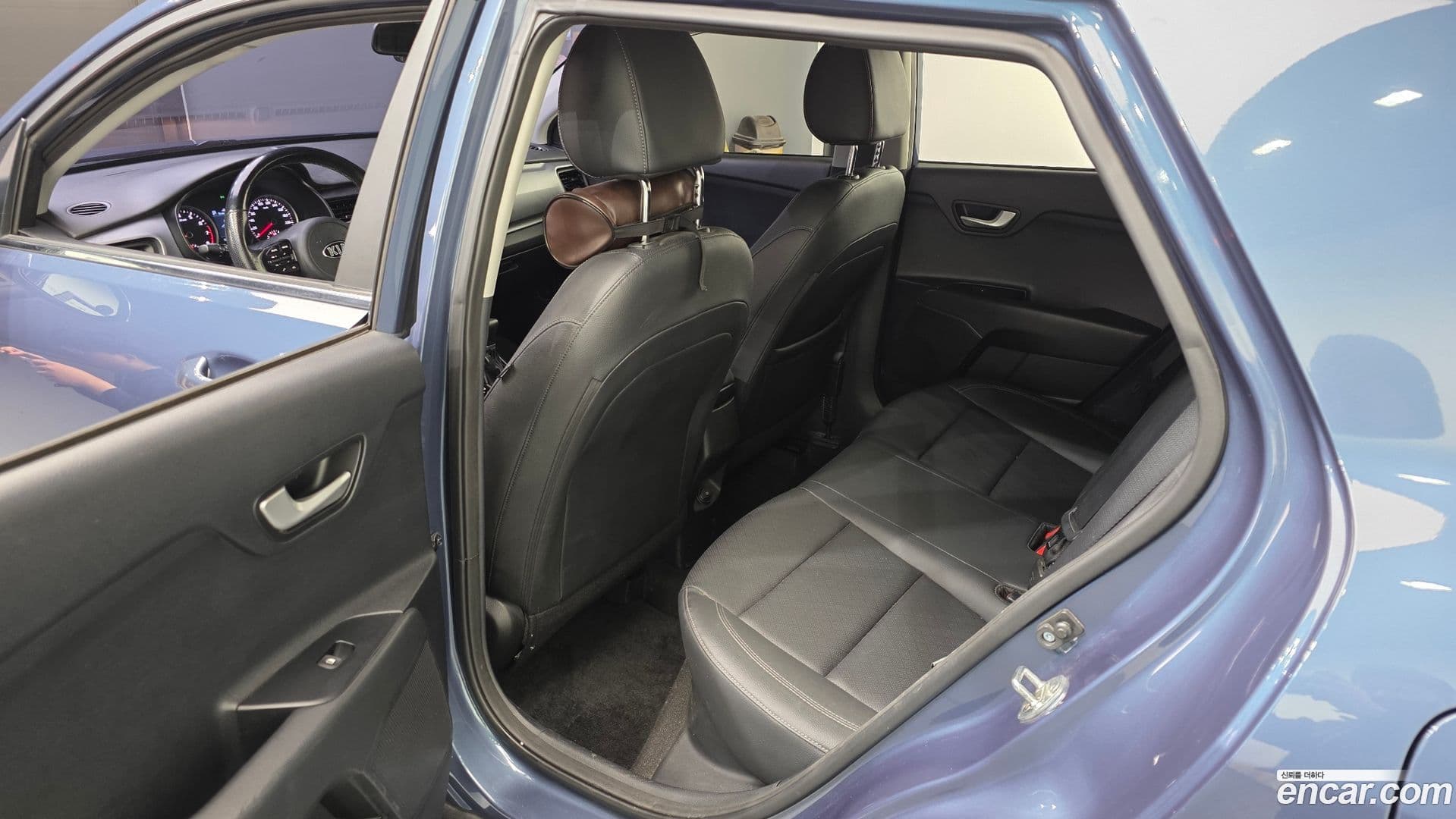 Main__Slider__Photo:Stonic Kia 2018.11-10