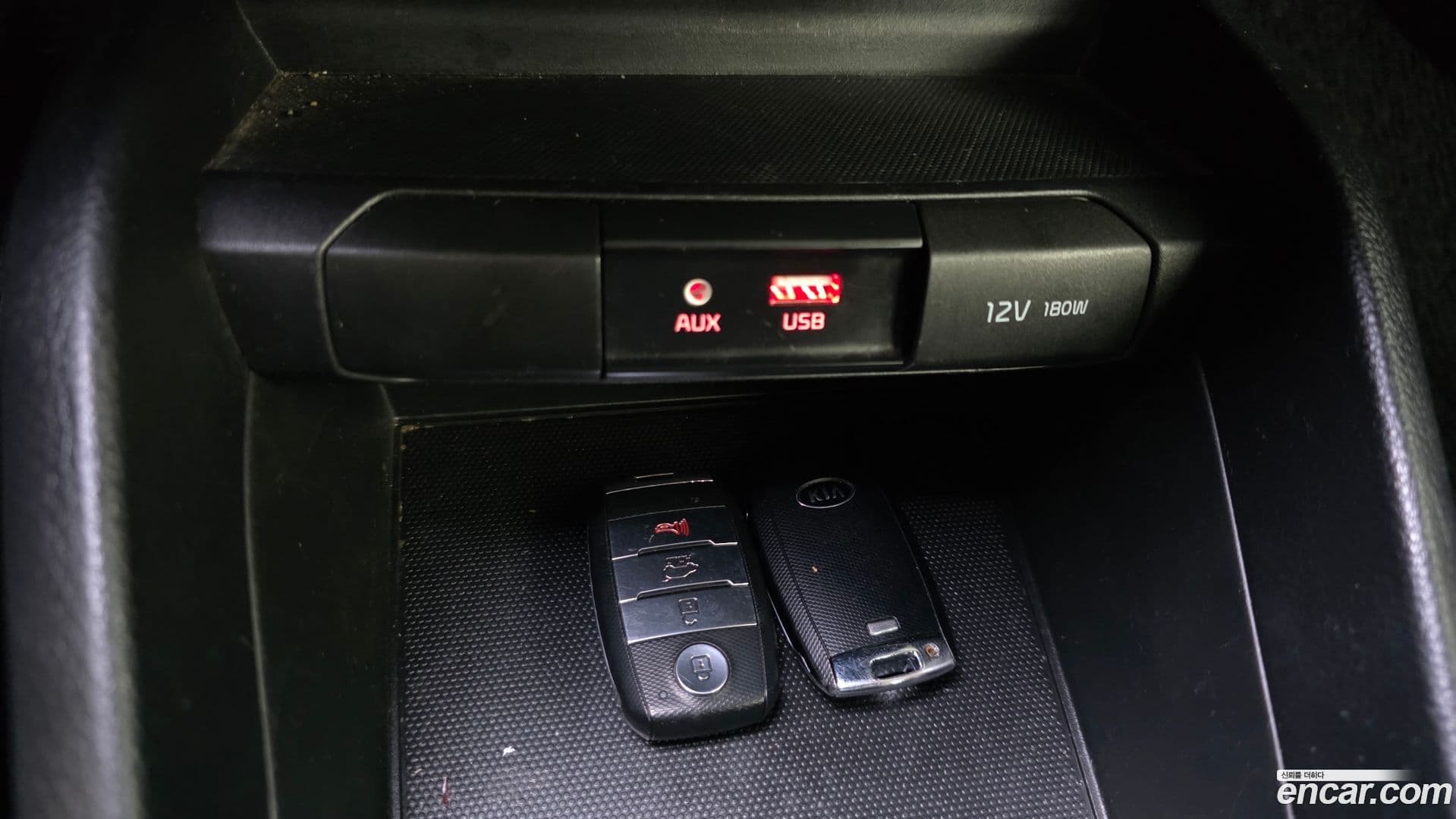 Main__Slider__Photo:Stonic Kia 2018.11-18