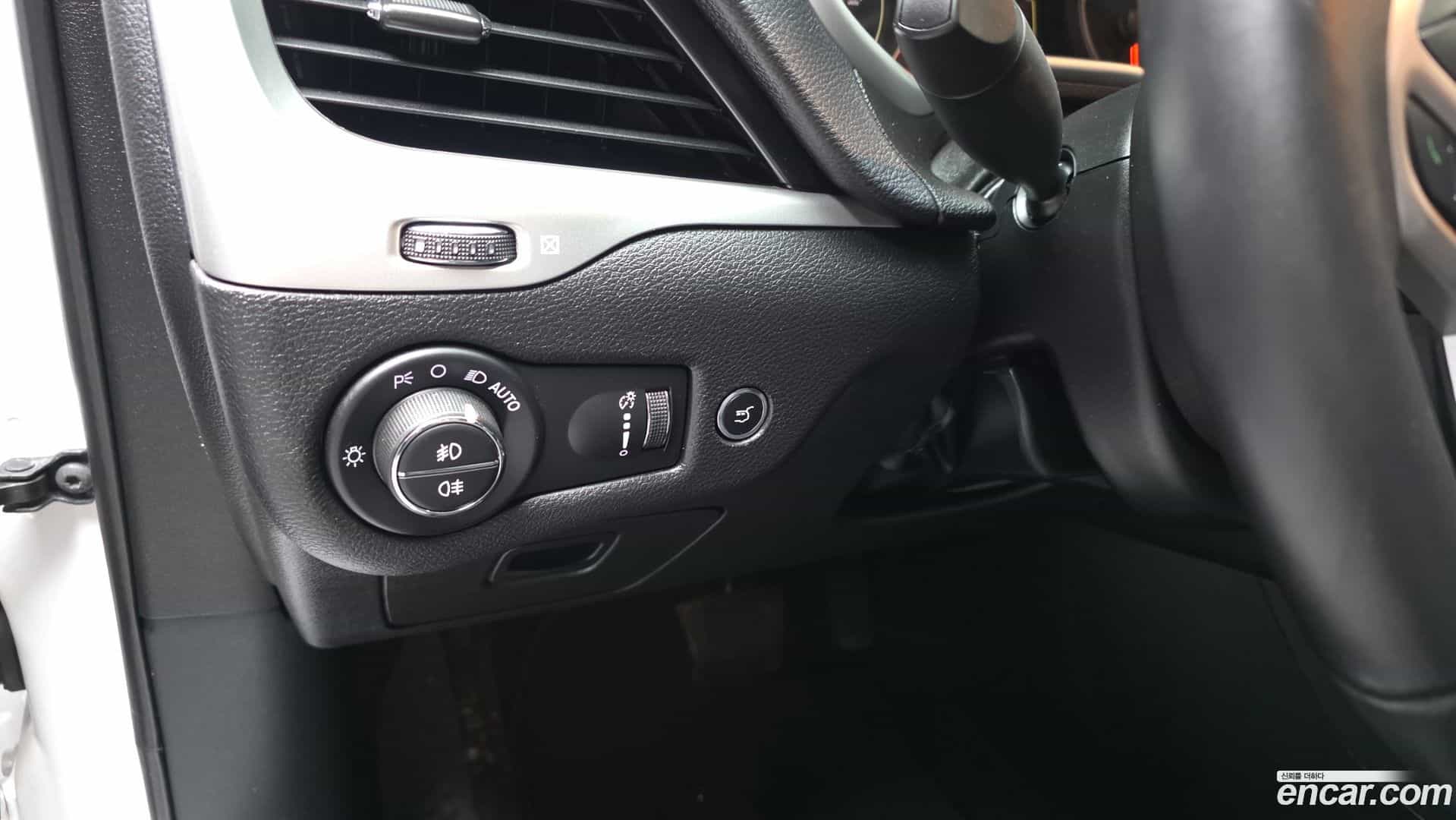 Cherokee Jeep 2017.7-OPTION-022