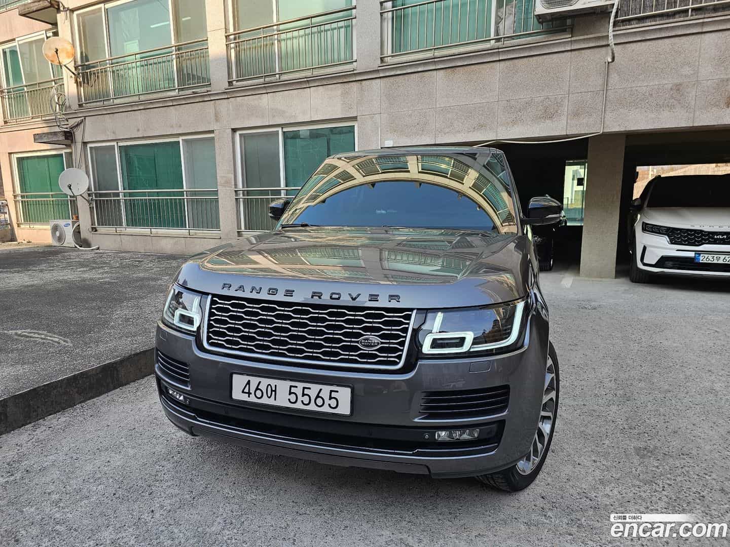 Range Rover Land Rover 2015.1-OUTER-001