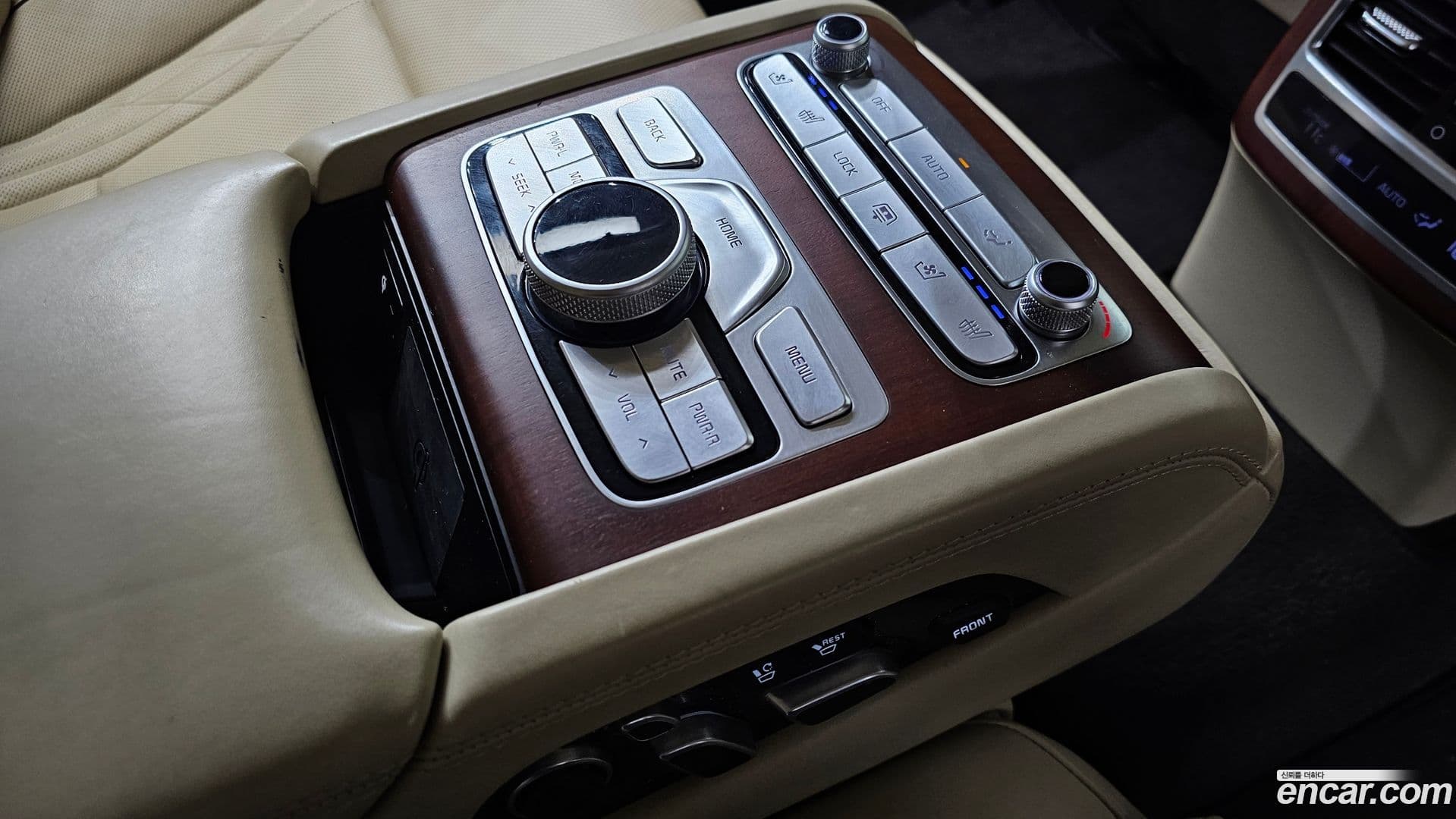 Main__Slider__Photo:K9 Kia 2018.5-17