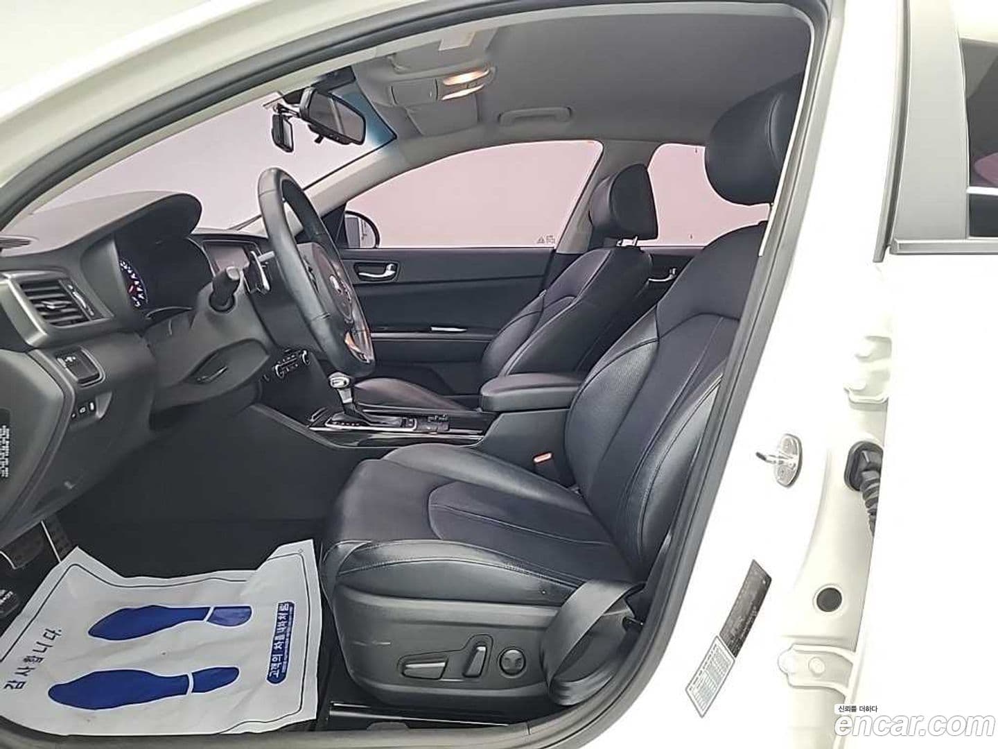 Main__Slider__Photo:K5 Kia 2015.11-10