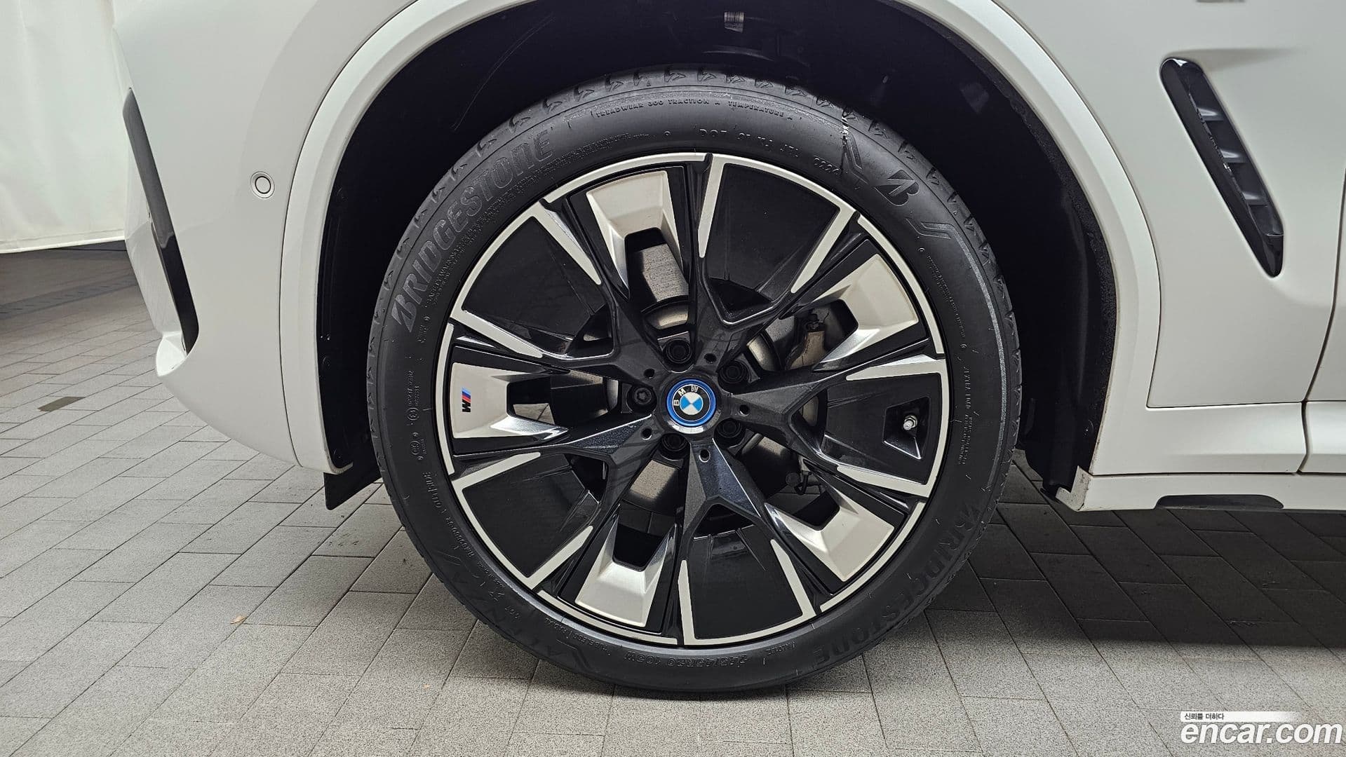 Main__Slider__Photo:iX3 BMW 2024.5-4