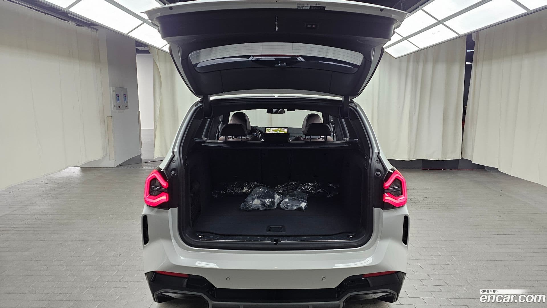 Main__Slider__Photo:iX3 BMW 2024.5-19