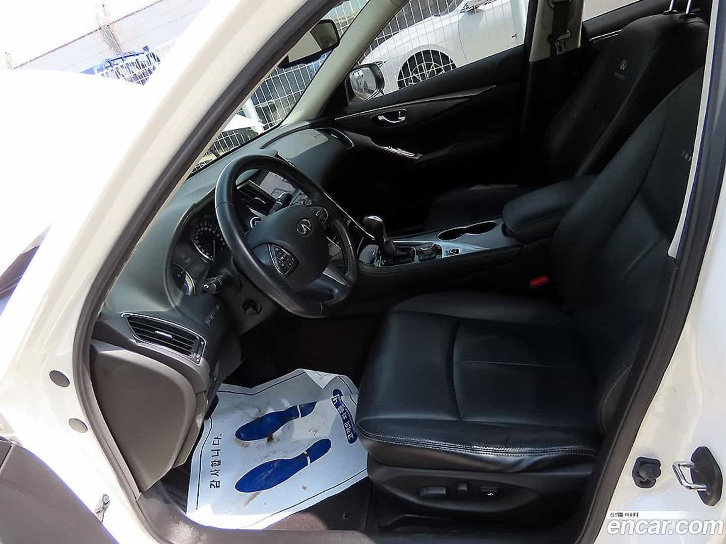 Q50 Infiniti 2014.5-OUTER-005