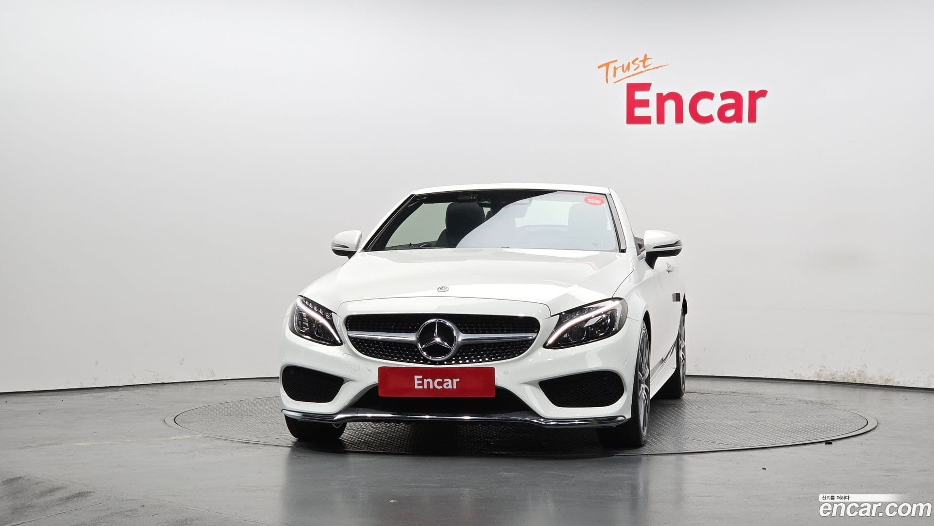 Main__Slider__Photo:C-Class Mercedes-Benz 2017.5-2