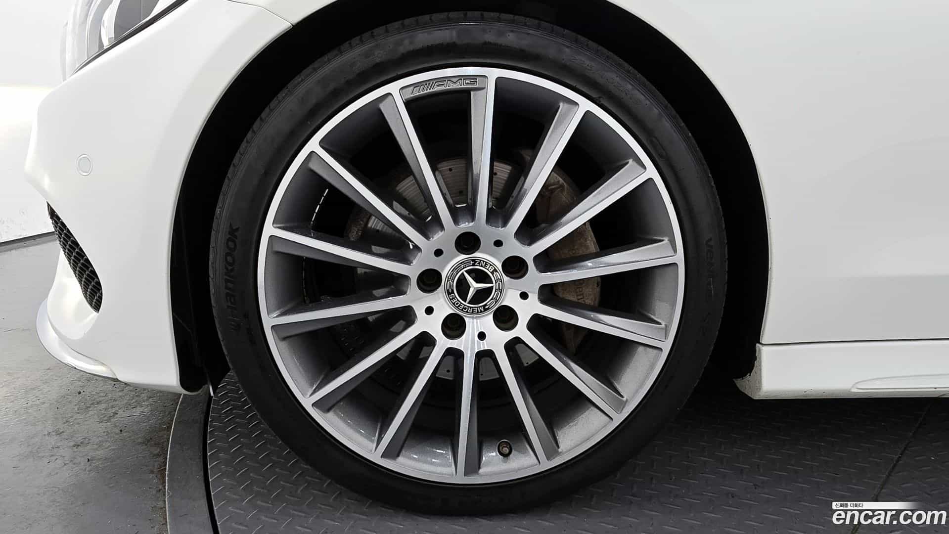 C-Class Mercedes-Benz 2017.5-OUTER-005