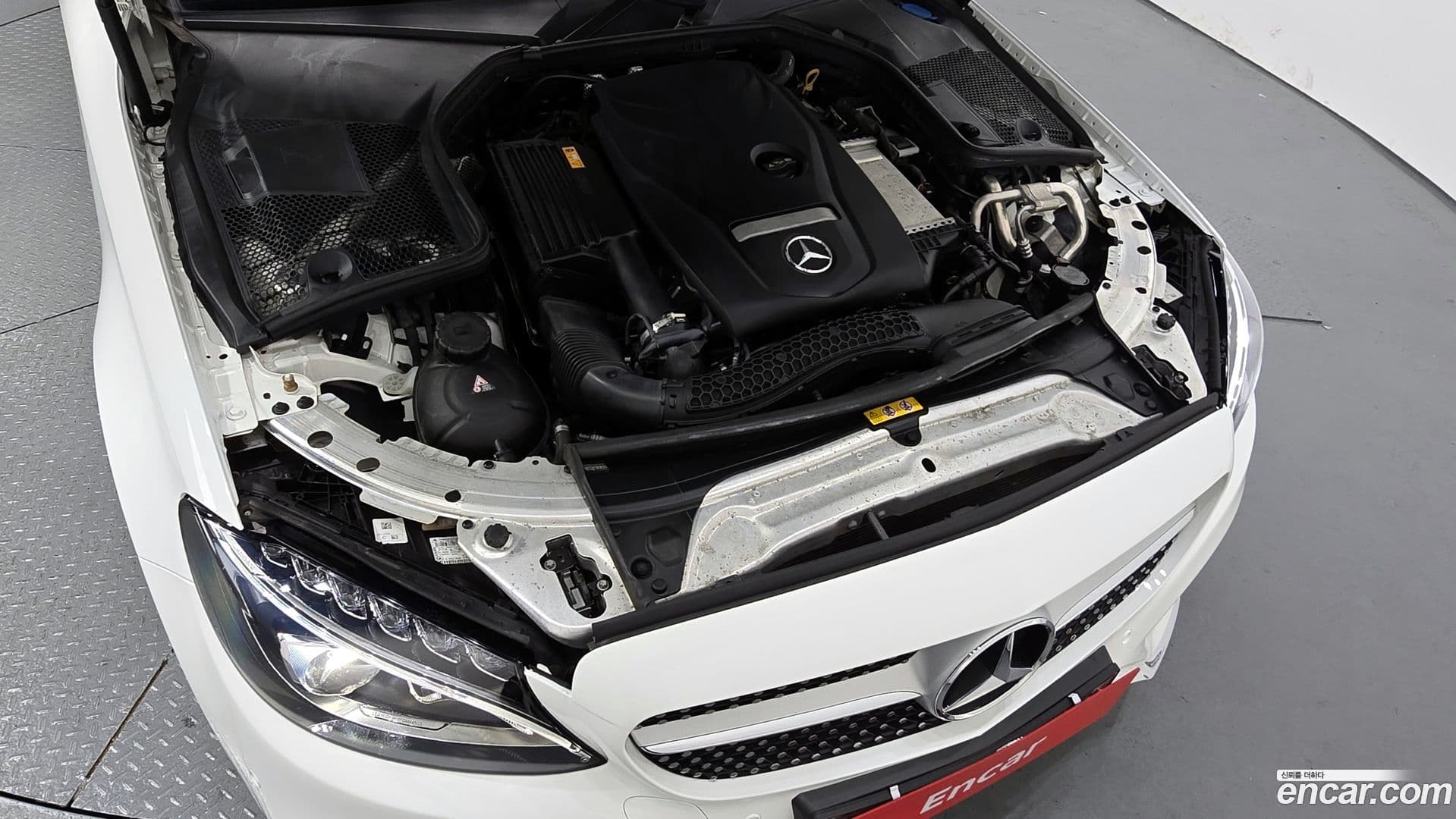 Main__Slider__Photo:C-Class Mercedes-Benz 2017.5-5