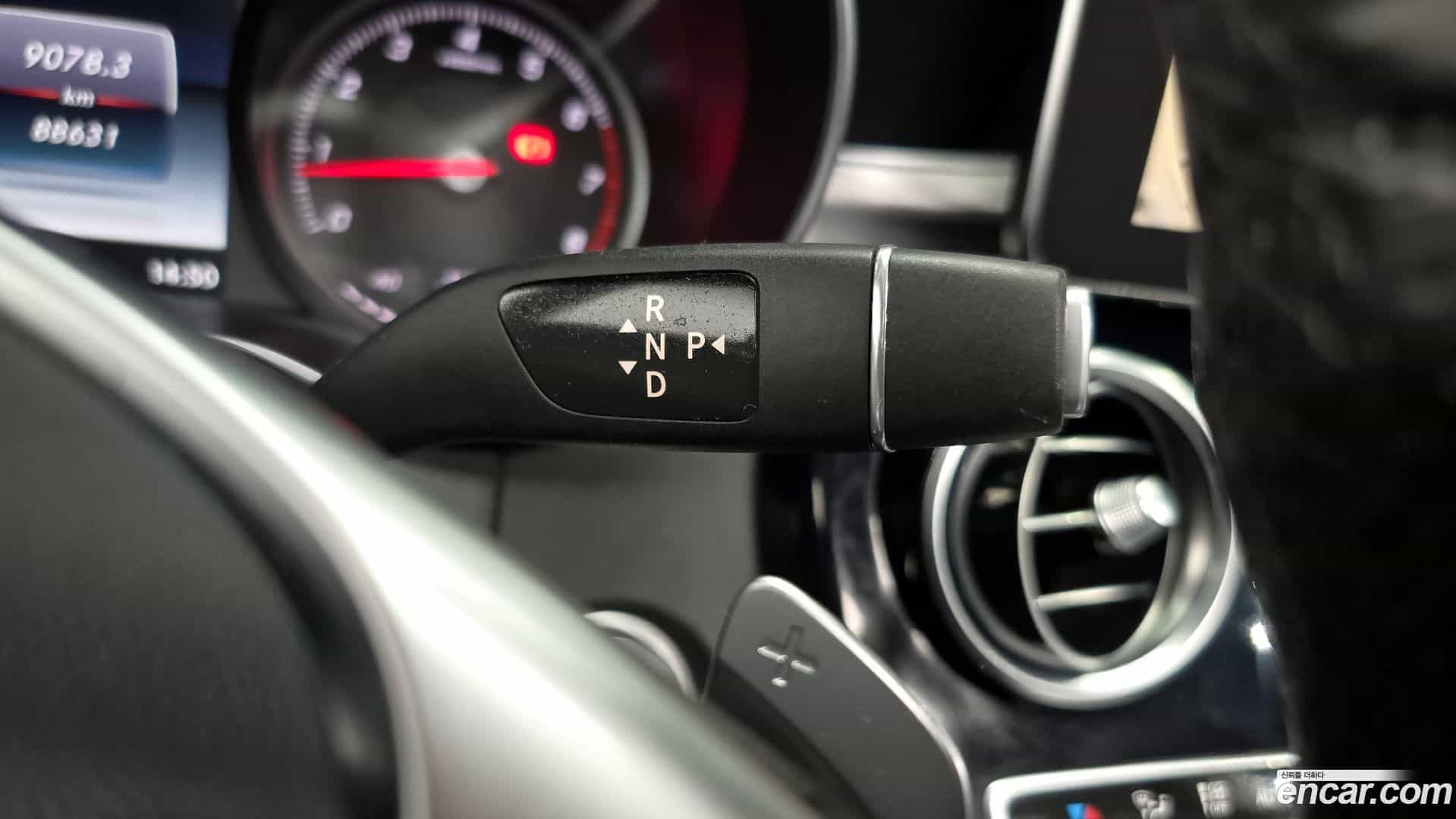 C-Class Mercedes-Benz 2017.5-INNER-009