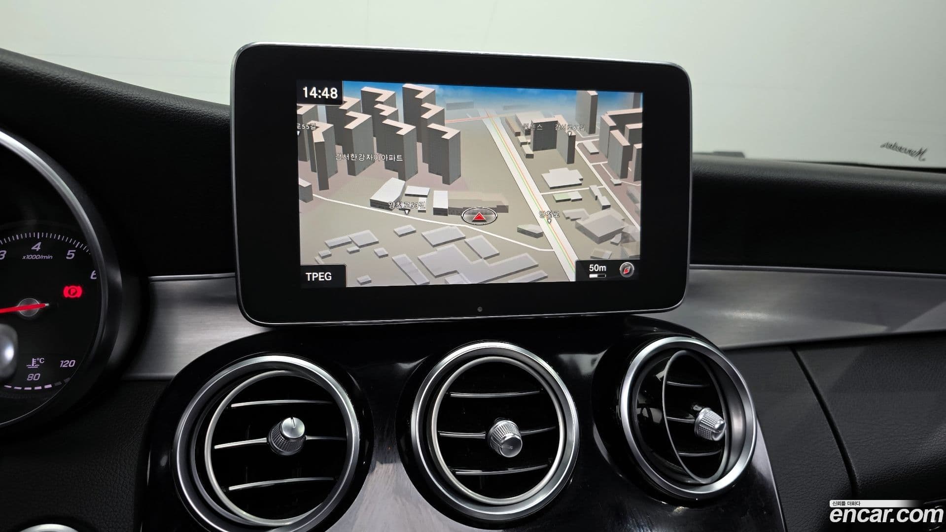 Main__Slider__Photo:C-Class Mercedes-Benz 2017.5-13