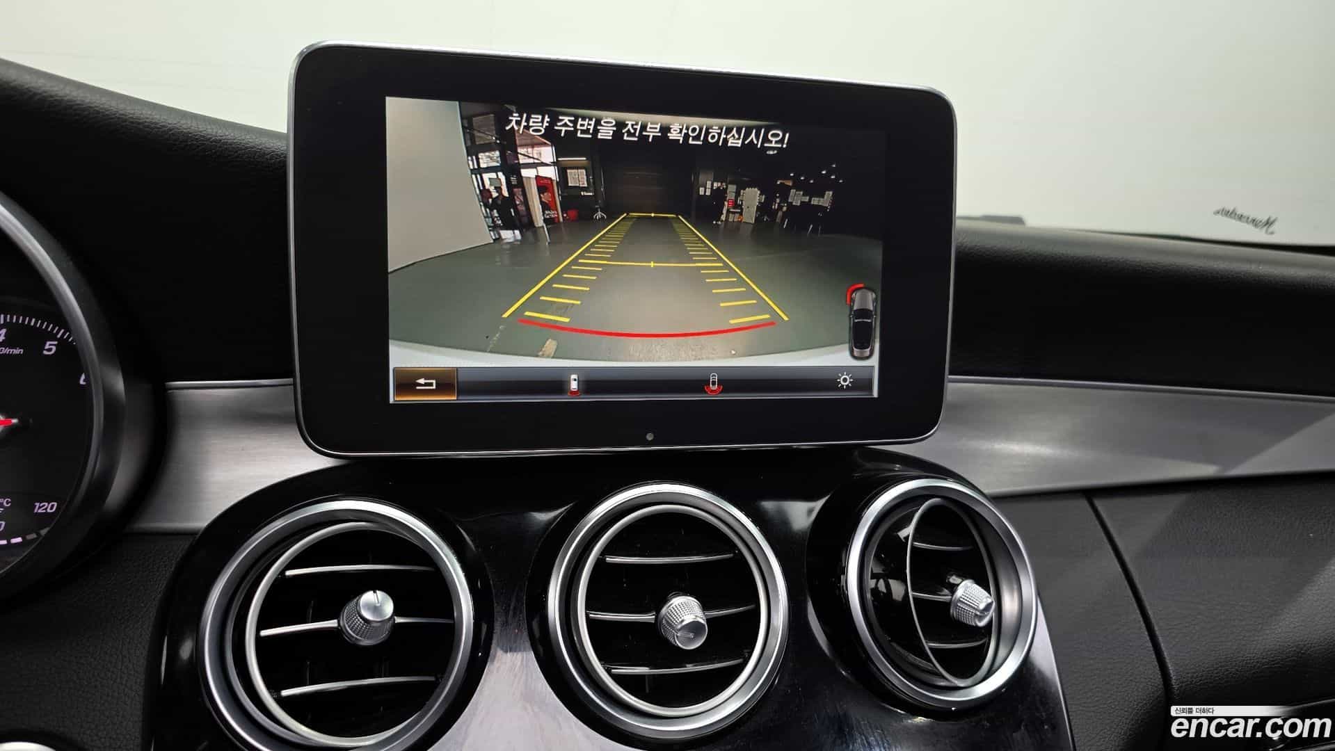 C-Class Mercedes-Benz 2017.5-OPTION-019