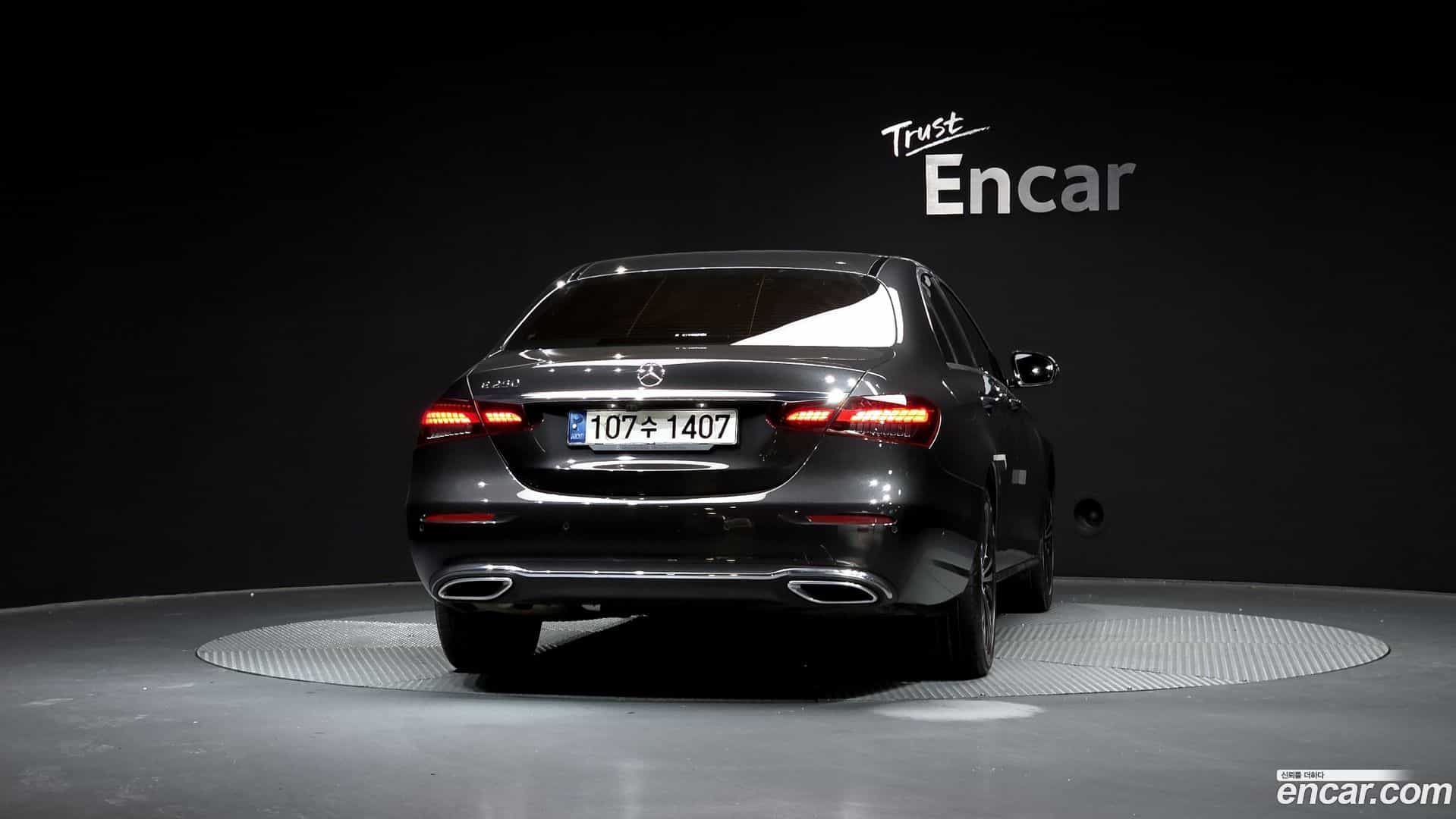 E-Class Mercedes-Benz 2020.10-OUTER-004