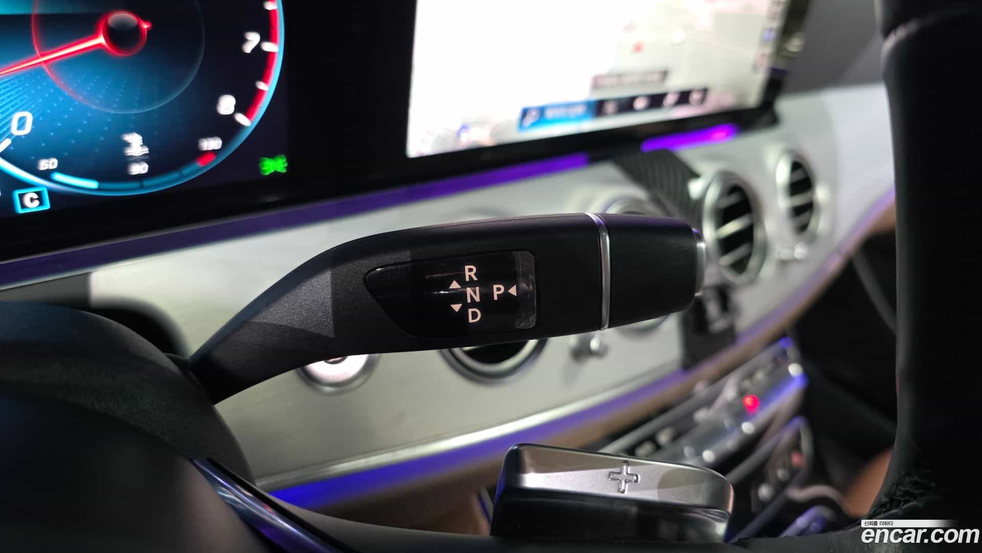 E-Class Mercedes-Benz 2020.10-INNER-009