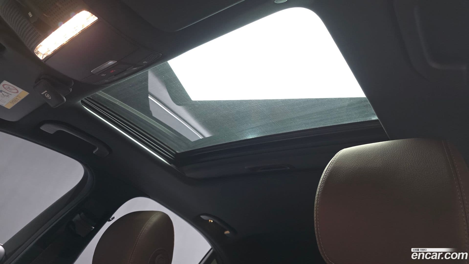 Main__Slider__Photo:E-Class Mercedes-Benz 2020.10-18