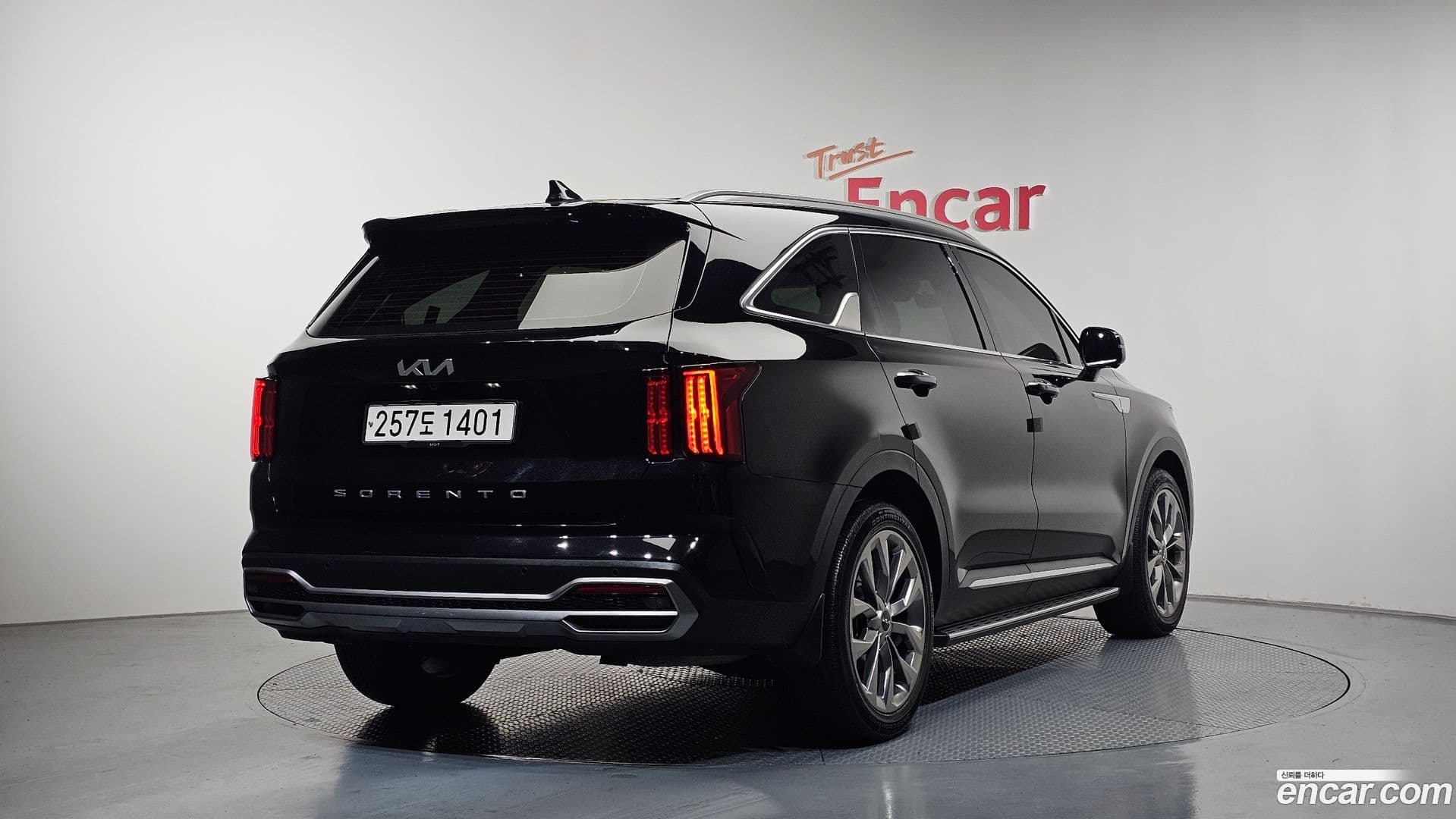 Main__Slider__Photo:Sorento Kia 2021.6-1