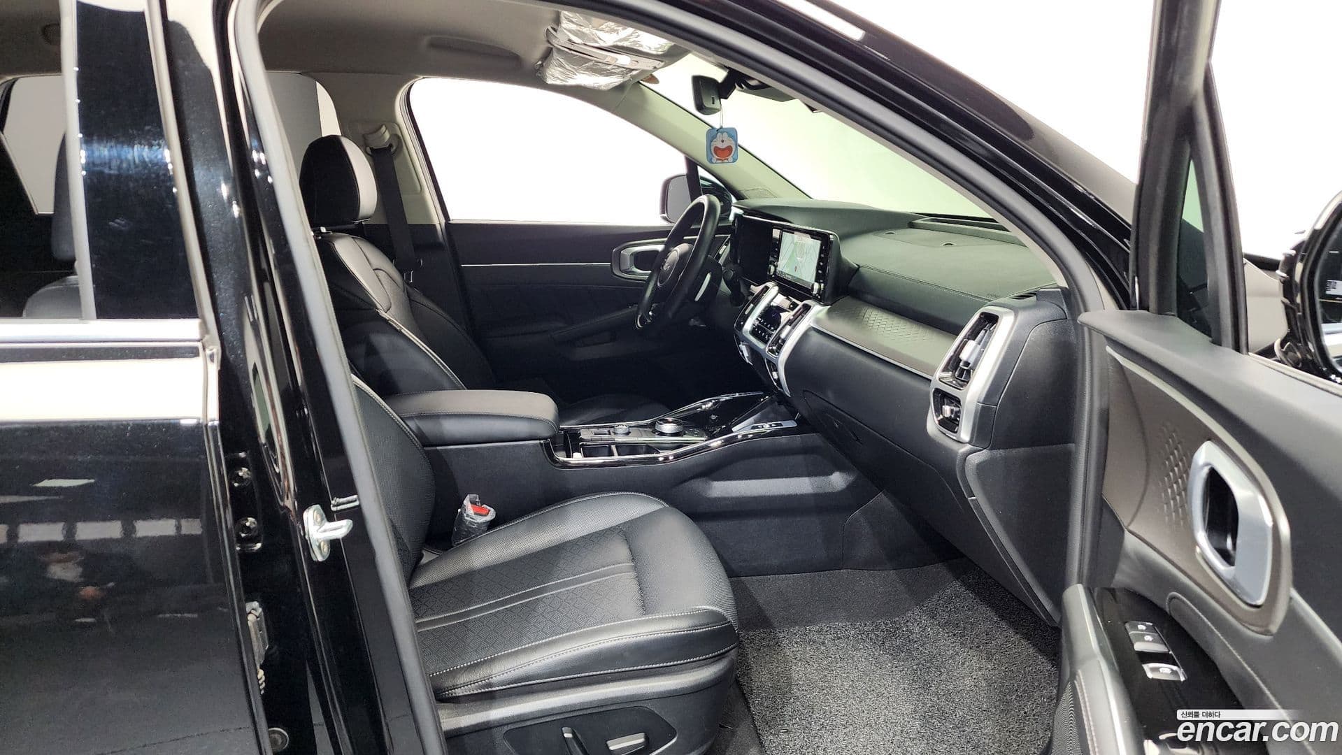 Main__Slider__Photo:Sorento Kia 2021.6-10