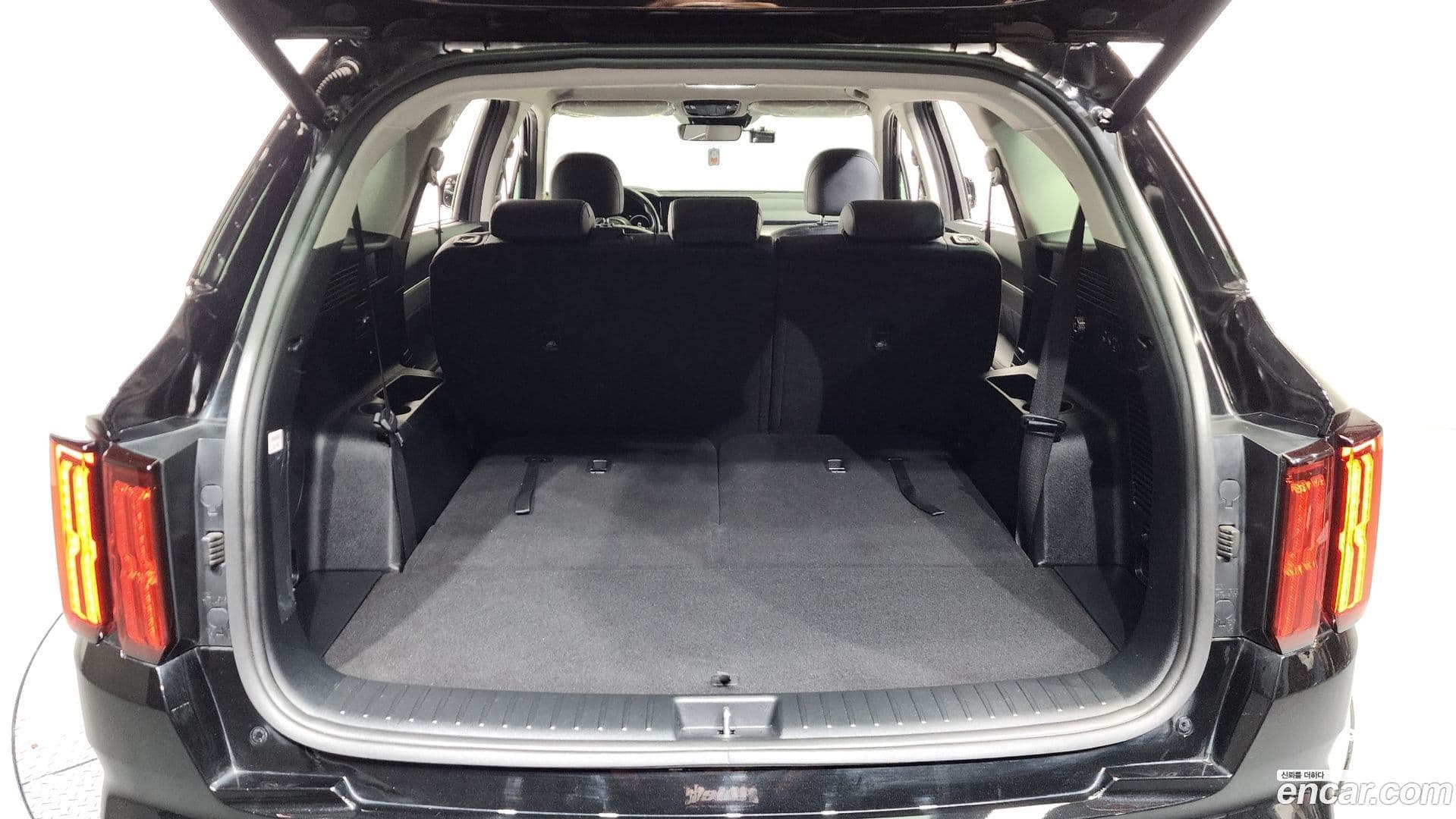 Main__Slider__Photo:Sorento Kia 2021.6-19