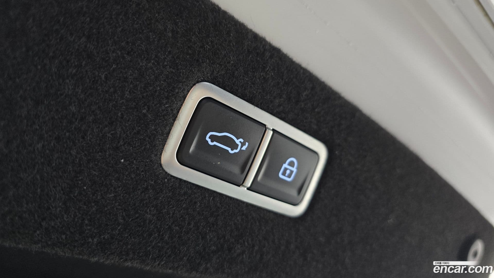 Main__Slider__Photo:G90 Genesis 2022.2-19