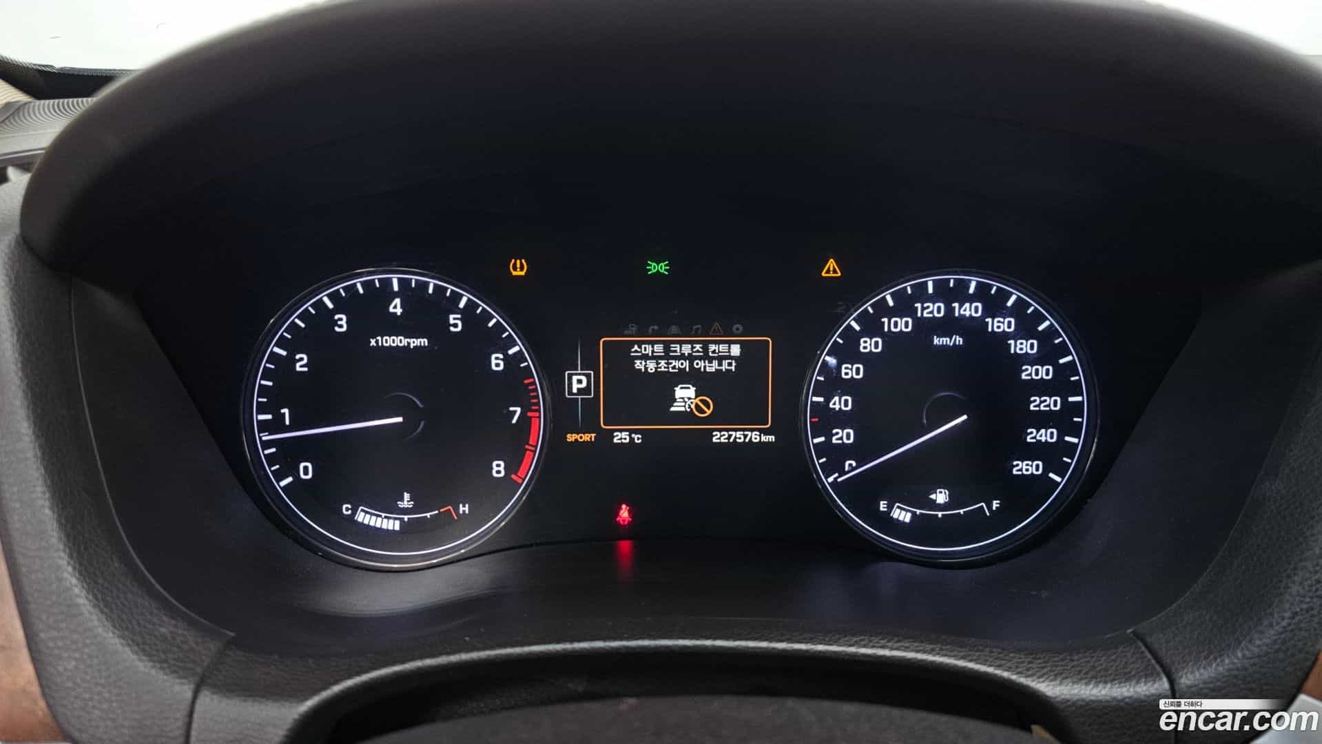 Genesis Hyundai 2014.4-INNER-008