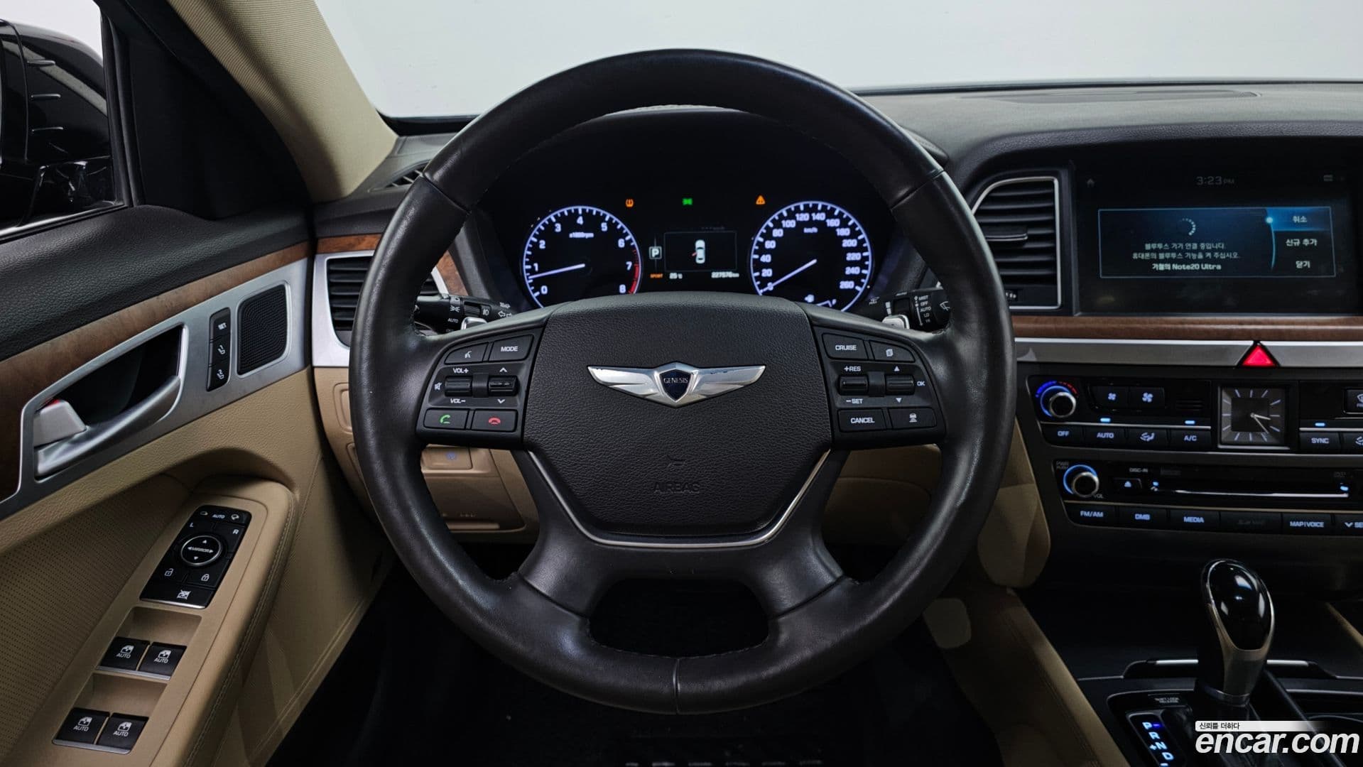 Main__Slider__Photo:Genesis Hyundai 2014.4-13