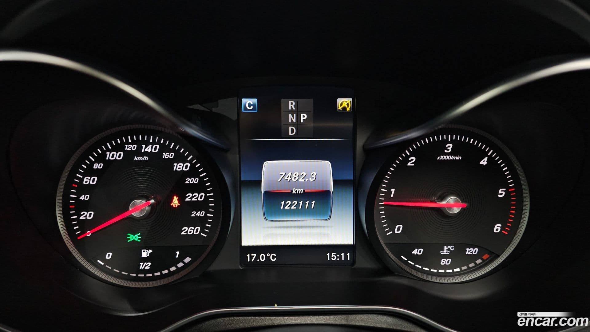 Main__Slider__Photo:GLC-Class Mercedes-Benz 2016.5-7