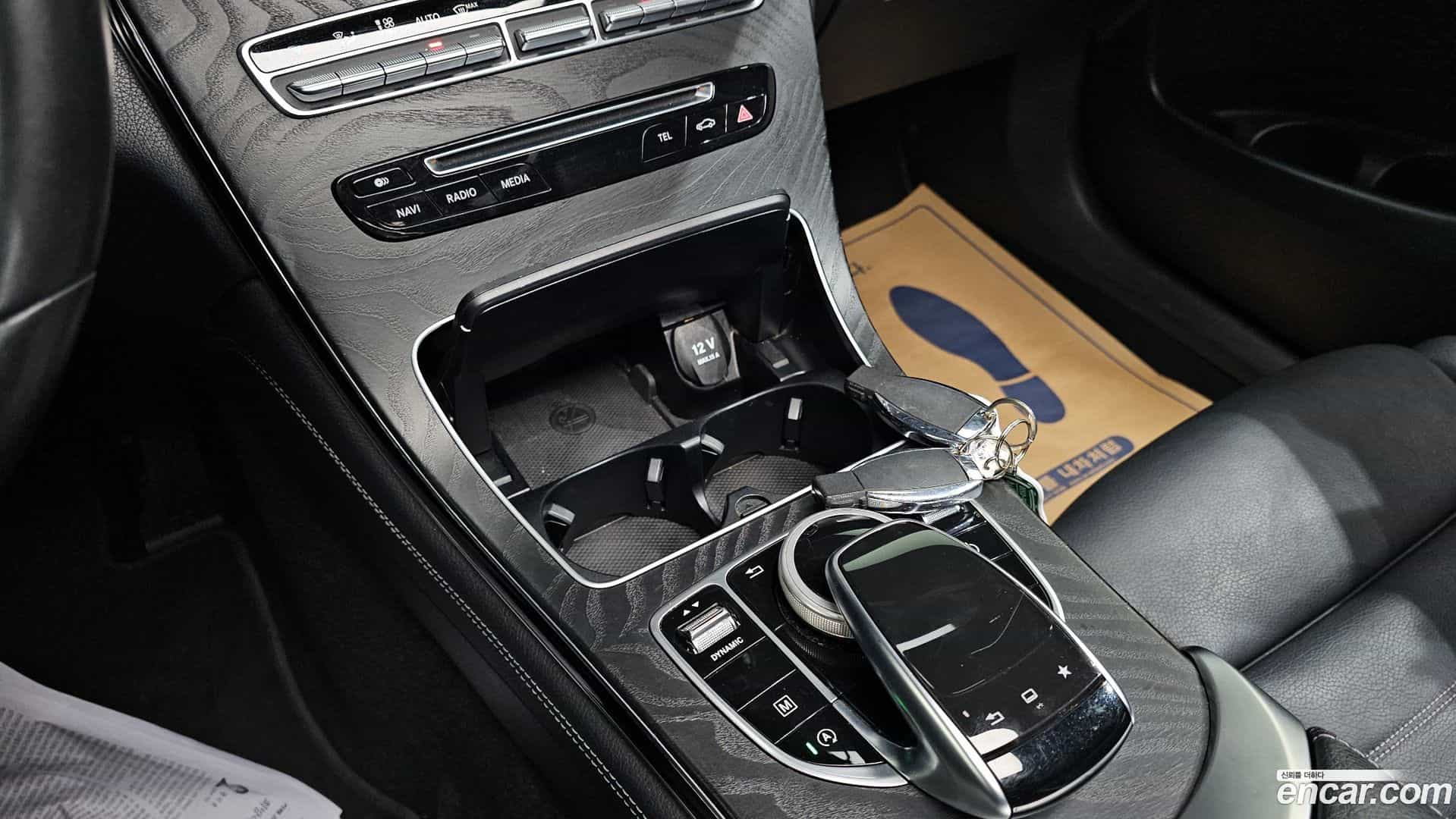 GLC-Class Mercedes-Benz 2016.5-INNER-009