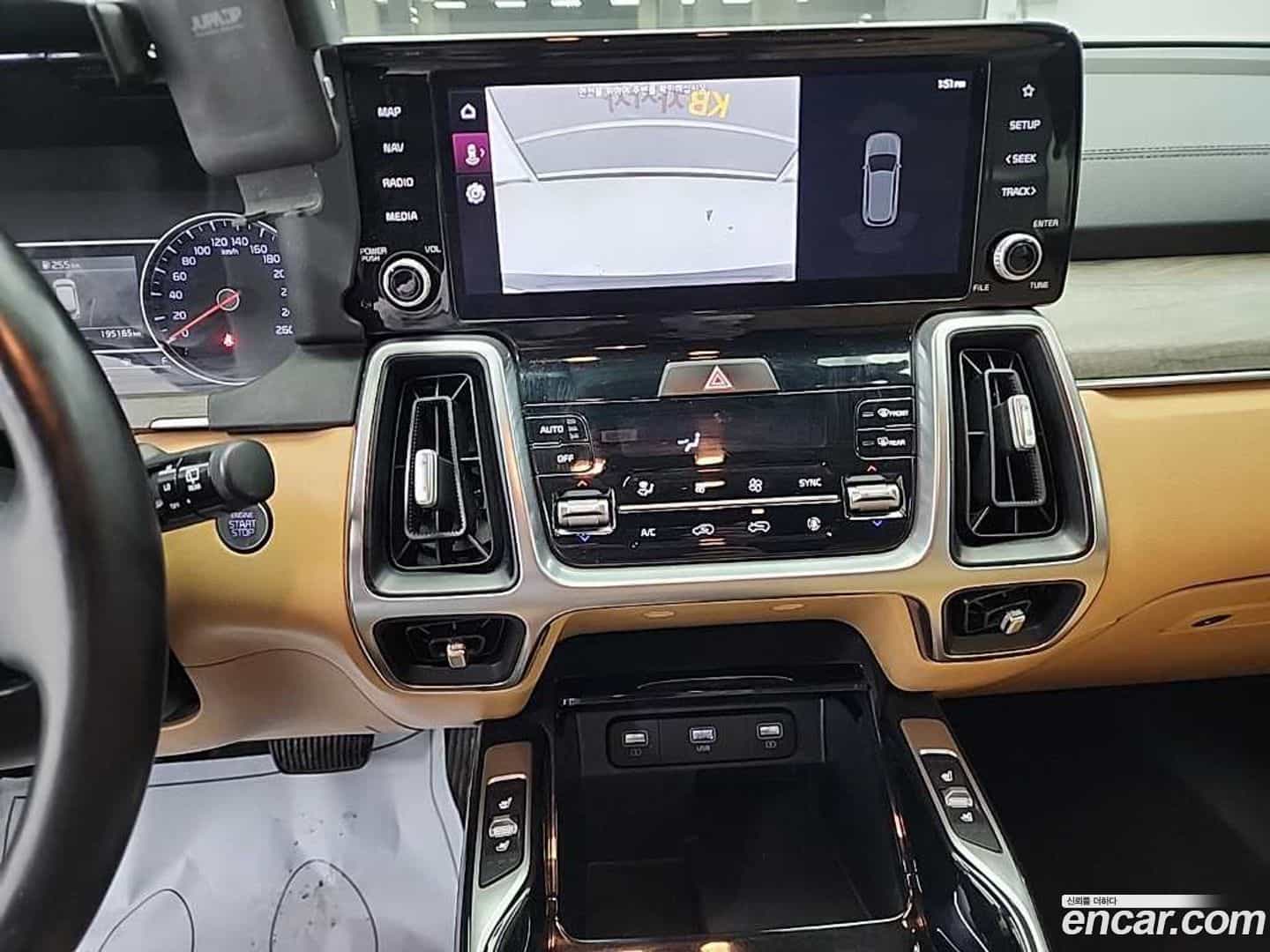 Sorento Kia 2021.2-INNER-010