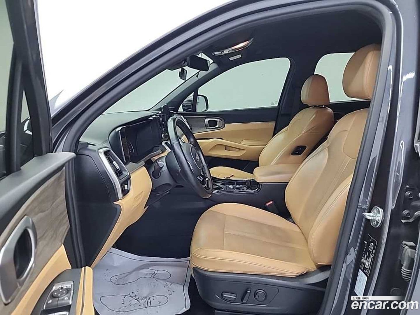 Main__Slider__Photo:Sorento Kia 2021.2-10