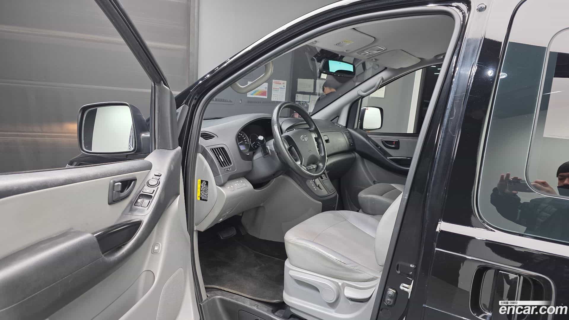 Starex Hyundai 2019.0-INNER-010