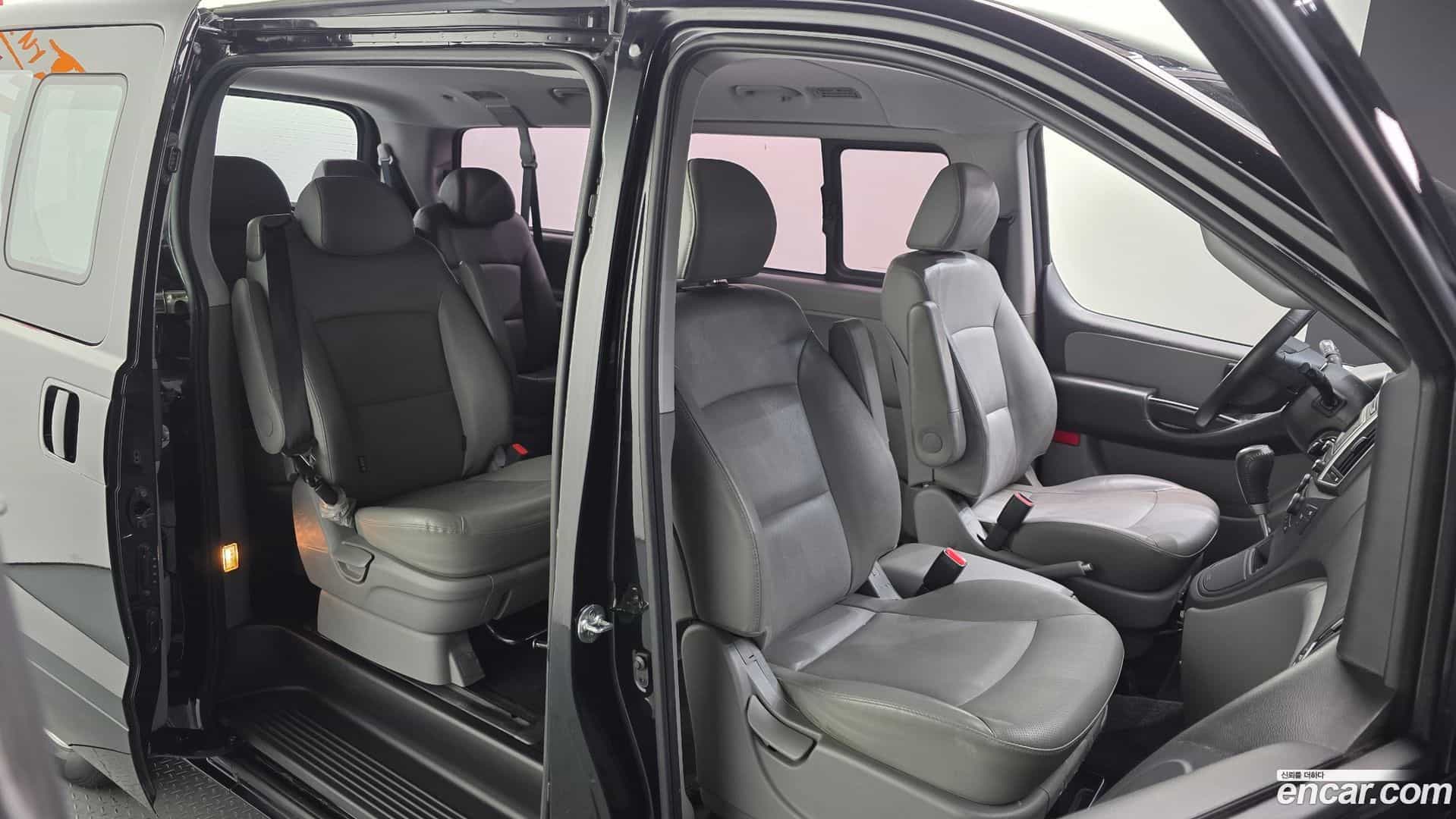 Starex Hyundai 2019.0-OPTION-016