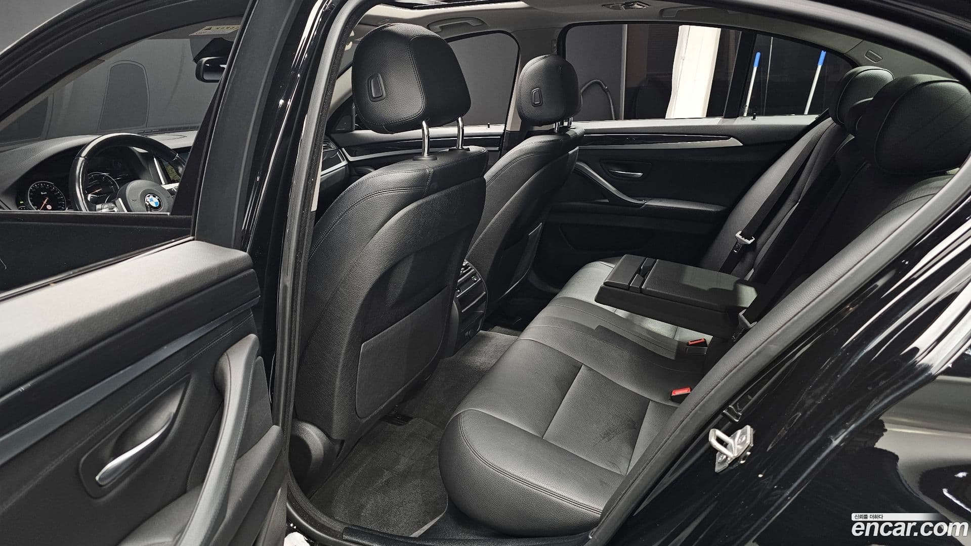 Main__Slider__Photo:5-Series BMW 2016.11-11