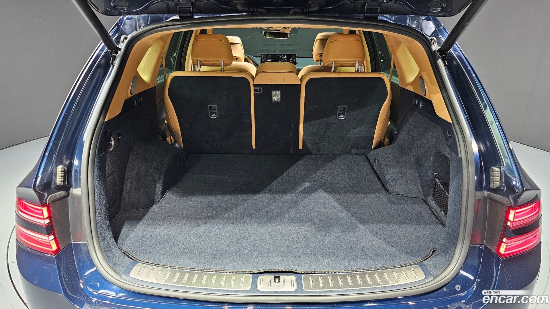 Main__Slider__Photo:GV80 Genesis 2020.5-19