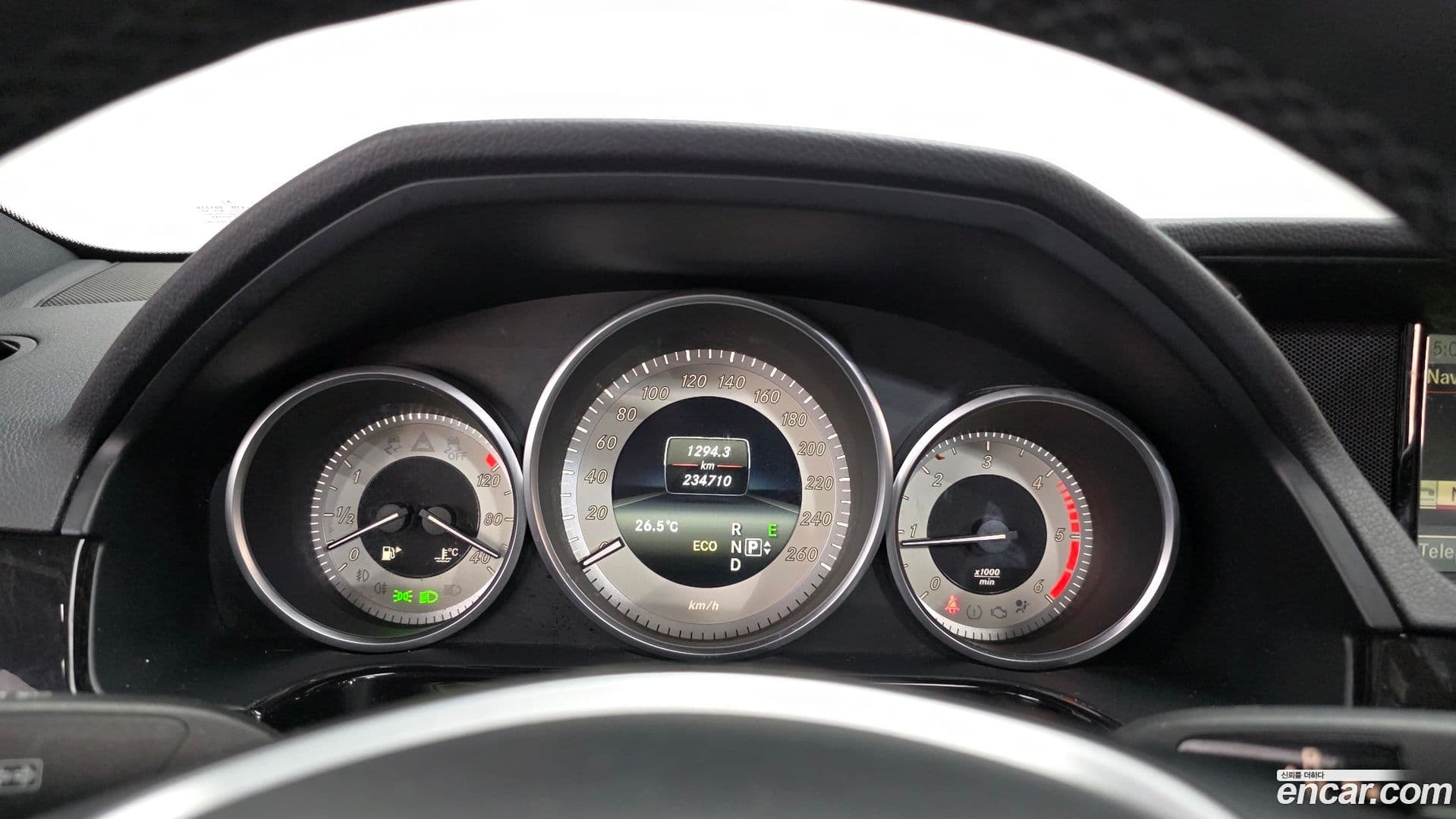 Main__Slider__Photo:E-Class Mercedes-Benz 2014.0-7