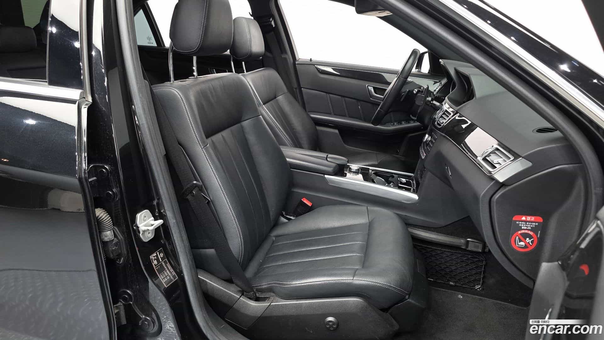 E-Class Mercedes-Benz 2014.0-INNER-010