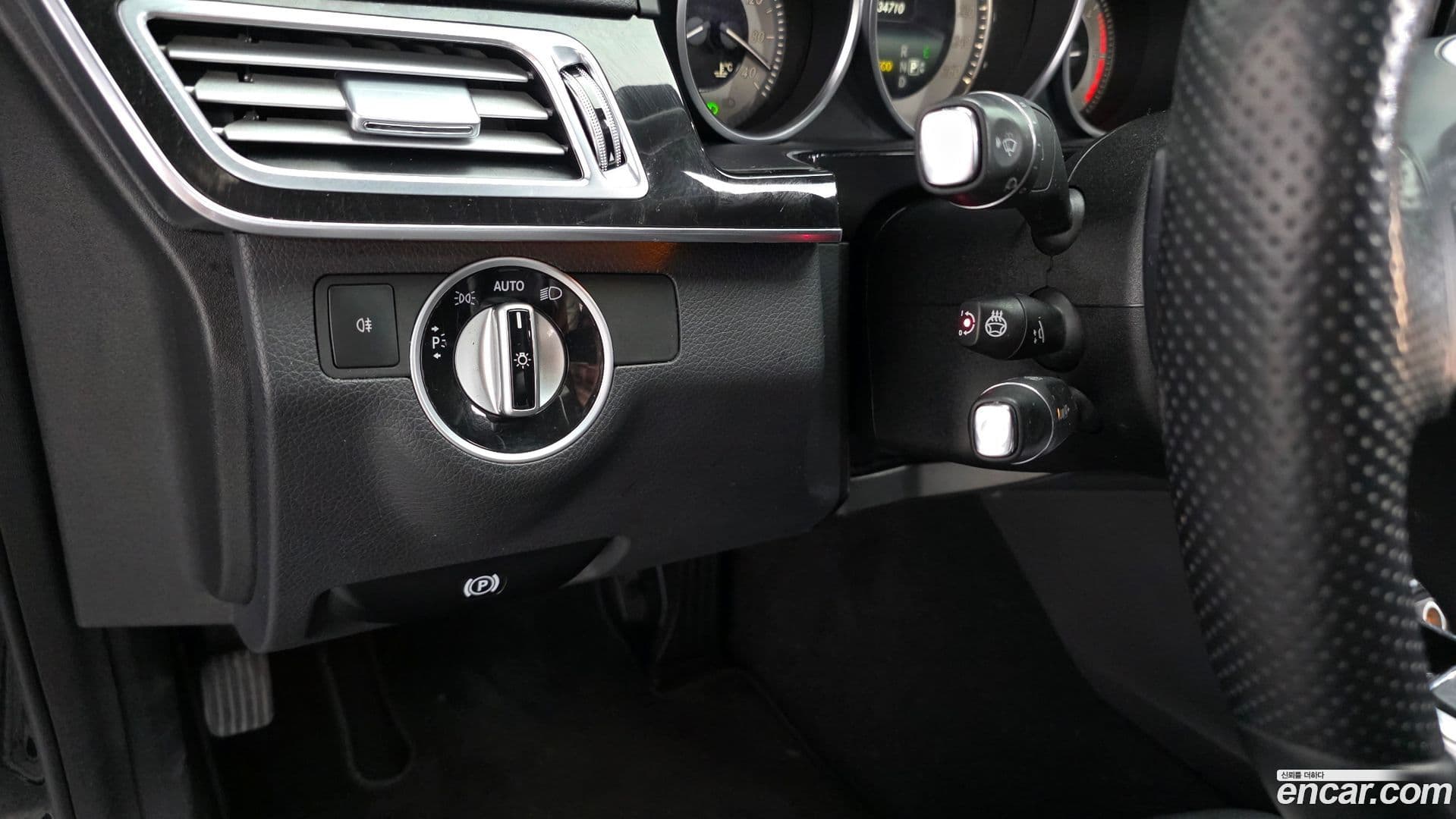 Main__Slider__Photo:E-Class Mercedes-Benz 2014.0-16